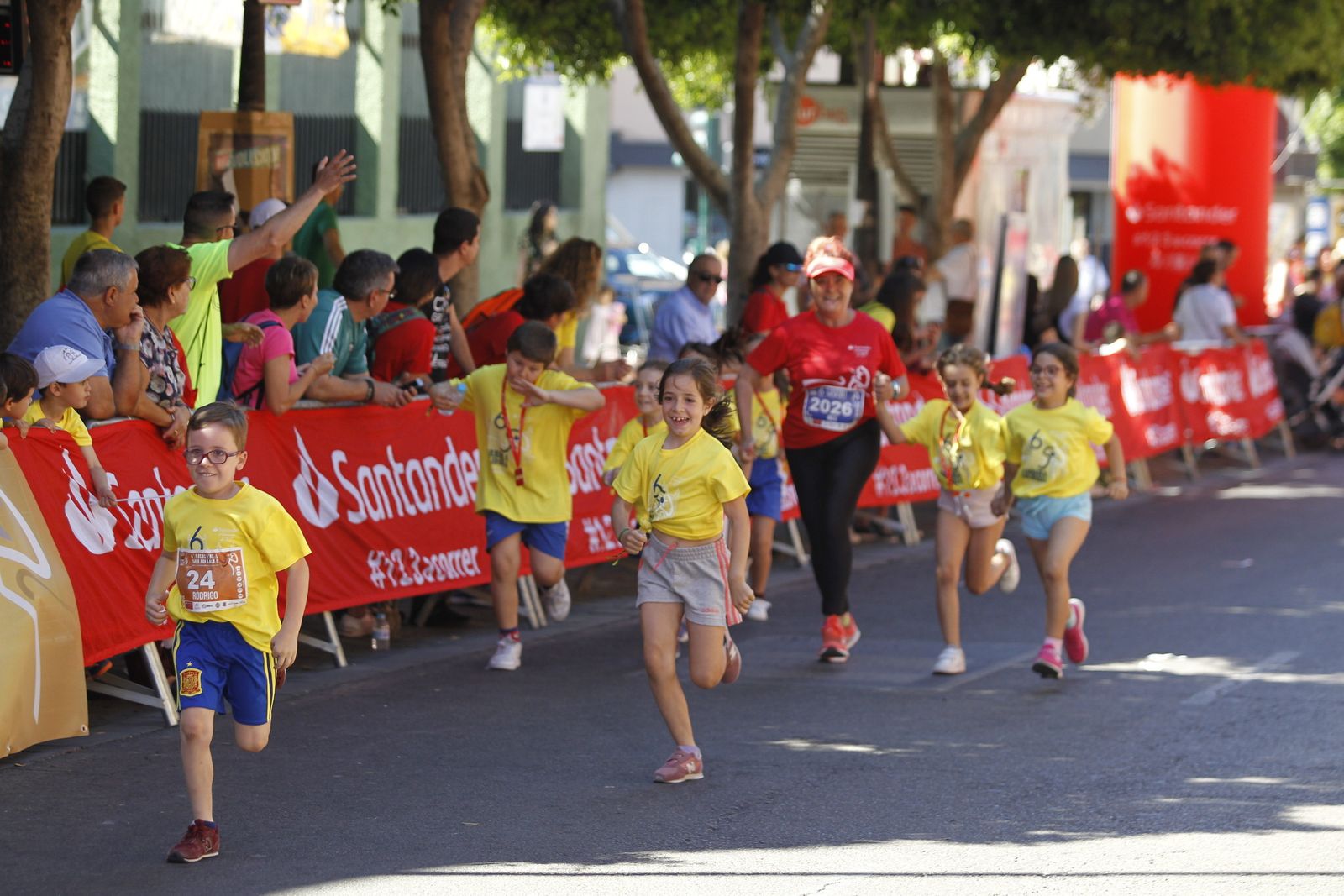 Fotogalería carrera atletismo popular enfermedades poco frecuentes. La Salle Almería