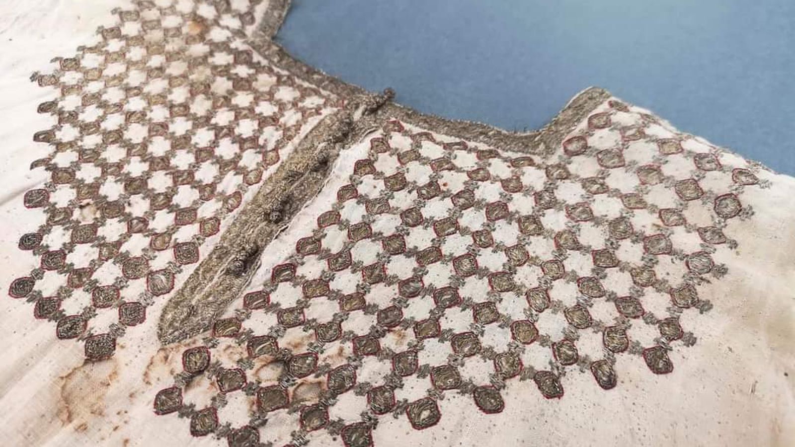 Así es la camisa mudéjar de la Virgen de Gracia