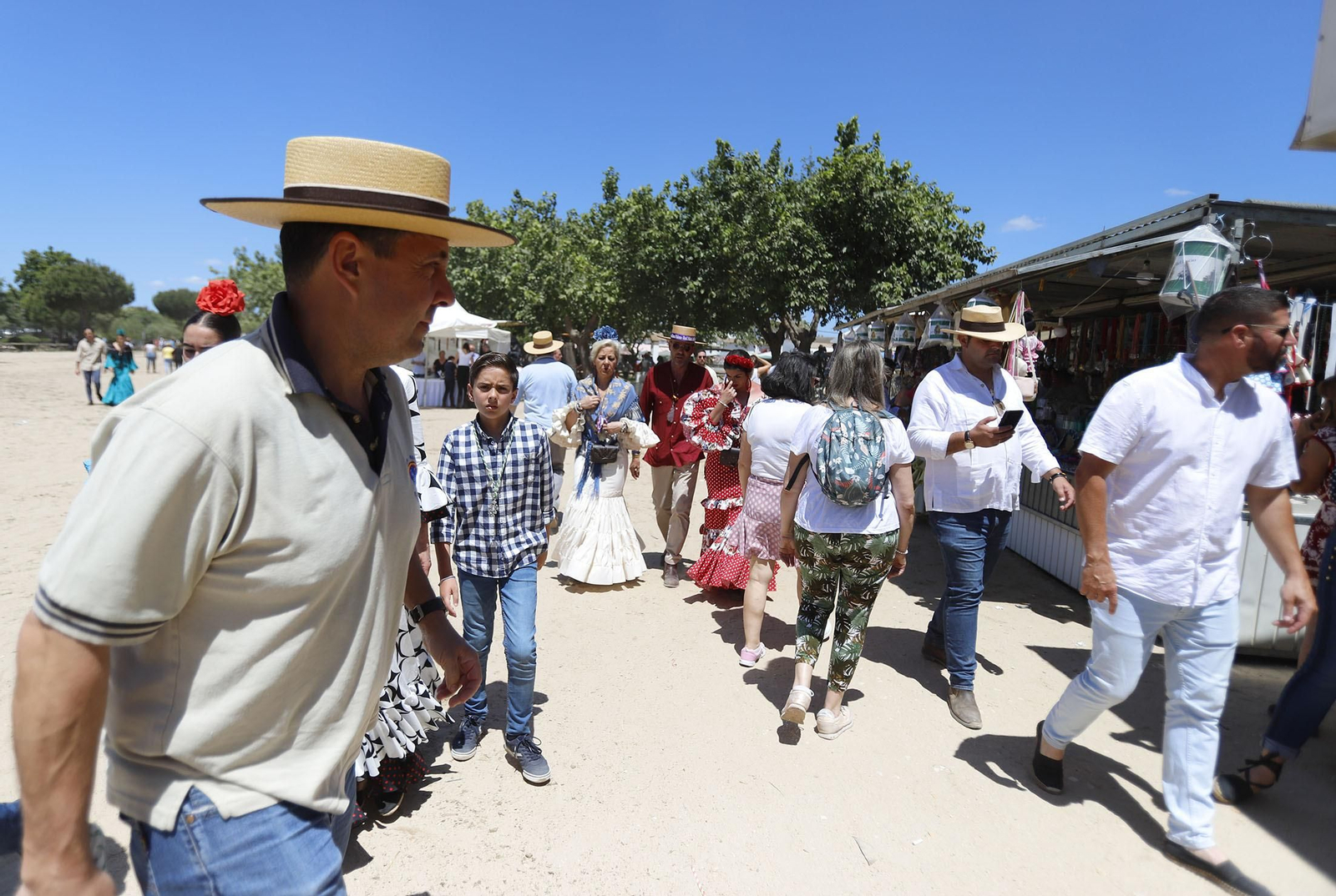 Ambiente en la aldea del Rocío en la jornada del sábado
