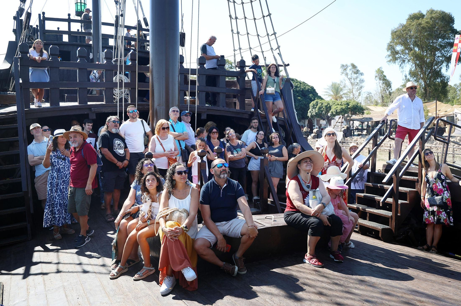 Imágenes de la Jornada de Puertas Abiertas del Muelle de las Carabelas con motivo del 3 de agosto