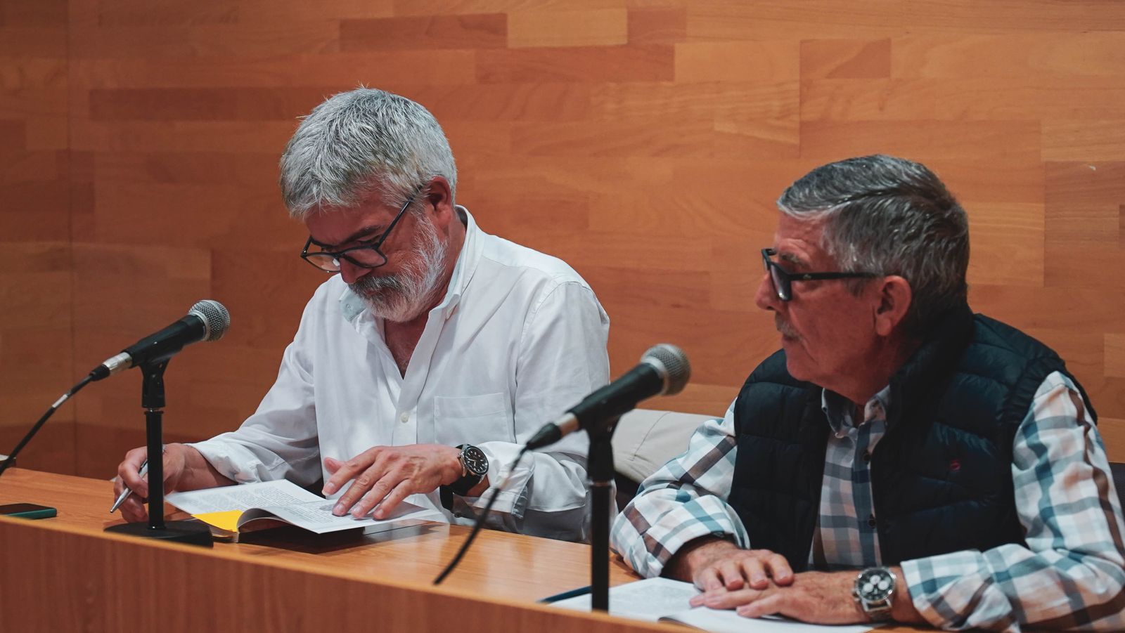 Fotos de la presentación del libro en el centro documental Jose Luis Cano, en Algeciras