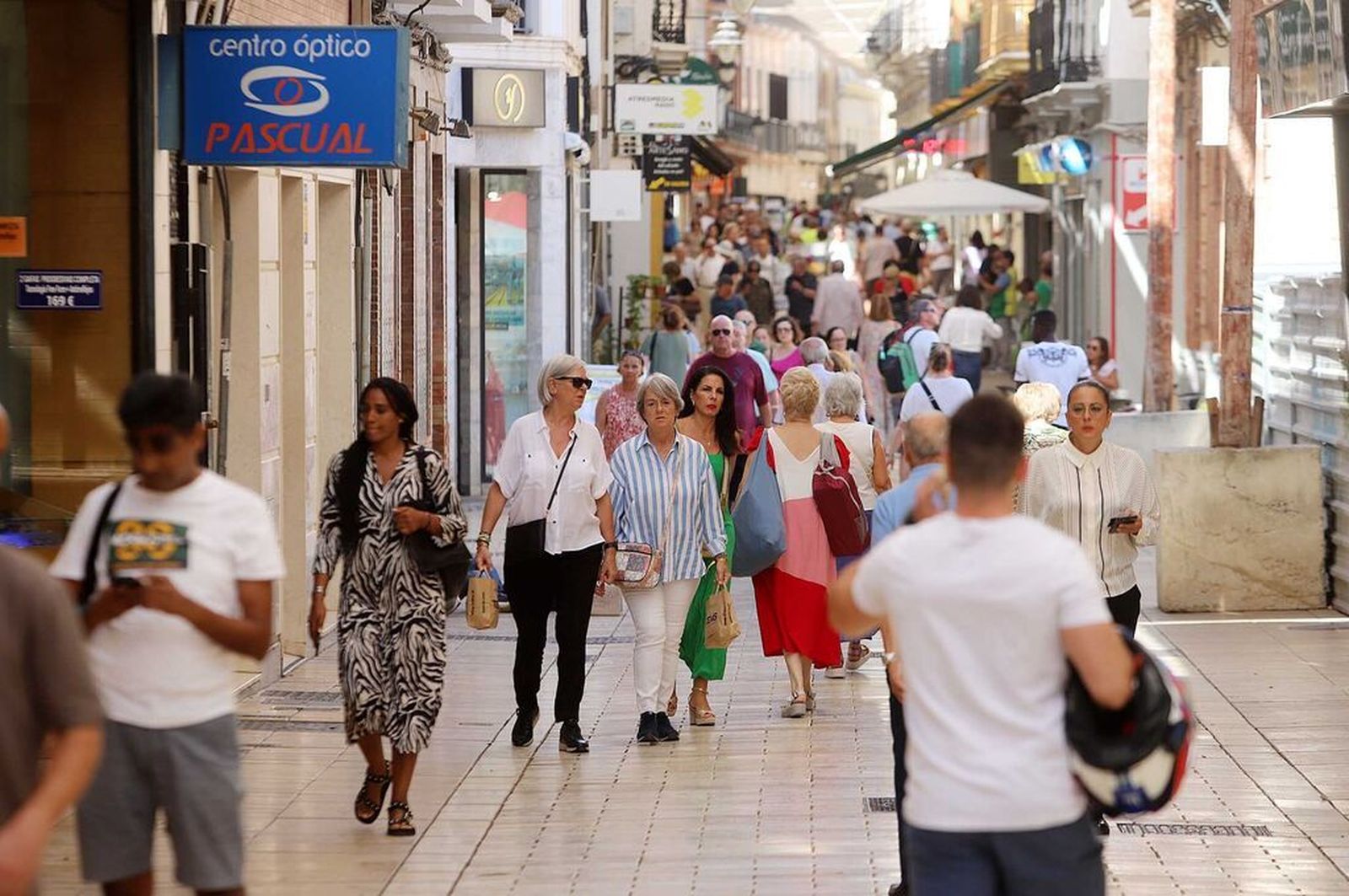 El número de empresas inscritas en la Seguridad Social en Huelva continúa en descenso.
