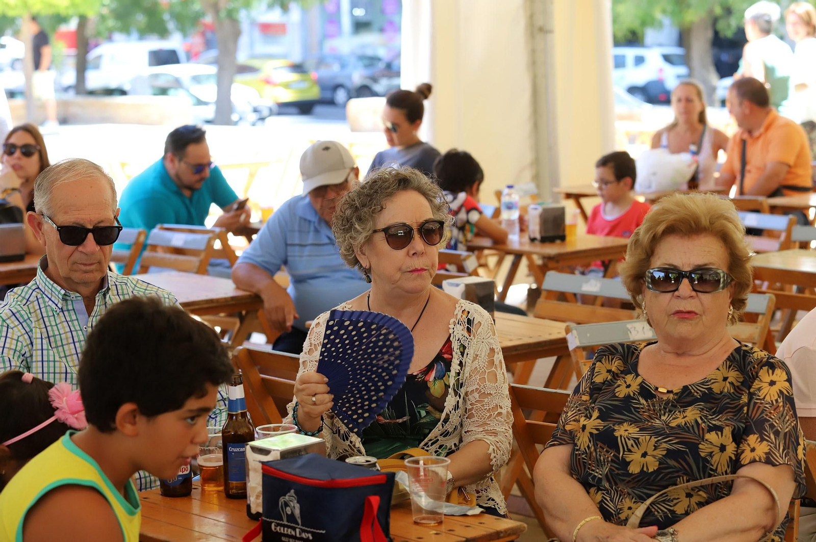 Imágenes del ambiente en las Colombinas de día de Isla Chica