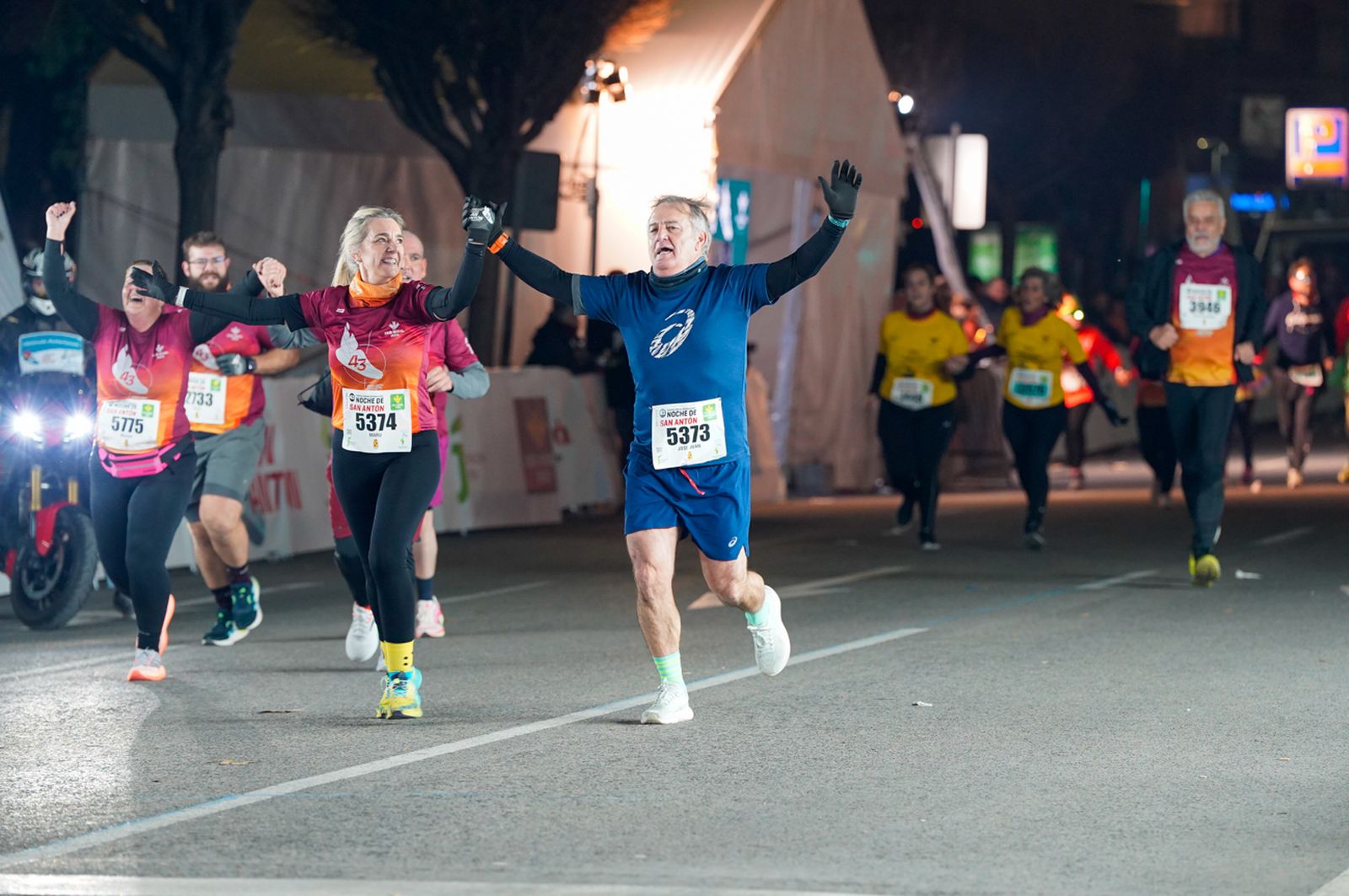 En imágenes: búscate en tu llegada a meta de la Carrera de San Antón 2026 (5)