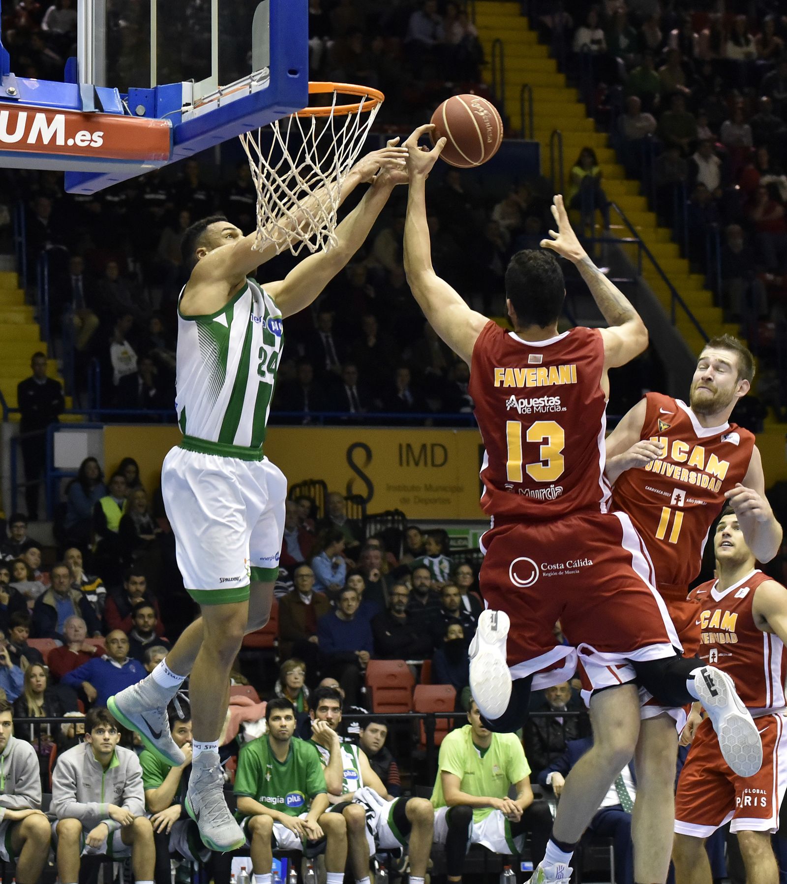 Imágenes del Betis E-Plus-UCAM Murcia