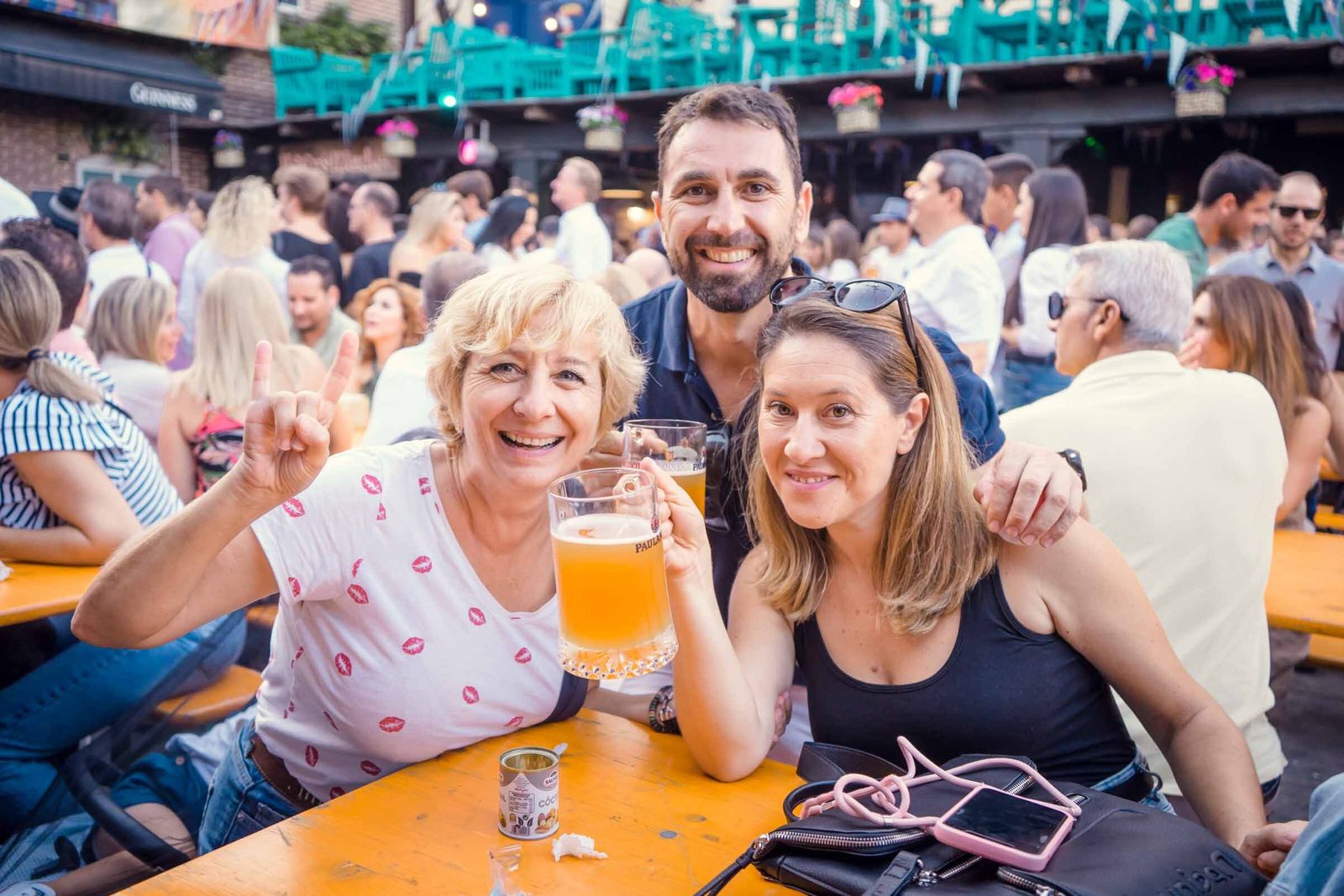 Búscate en el OktoberFest de Plaza Canterbury del sábado 8