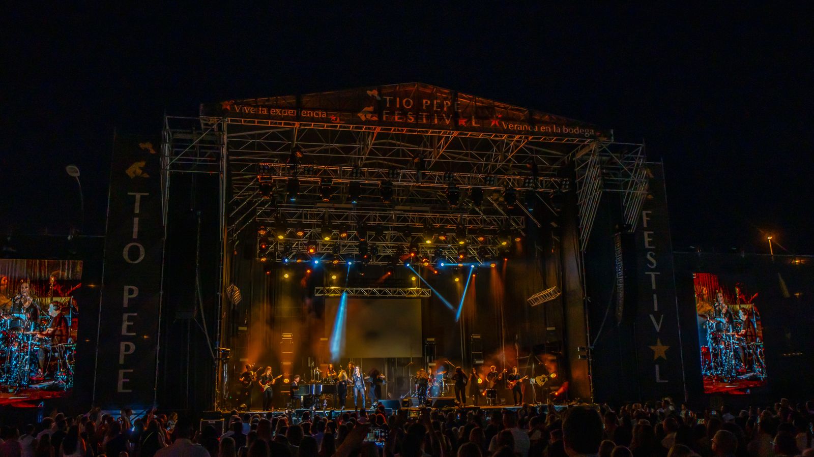 El público del Tío Pepe Festival se rinde ante Malú en Jerez