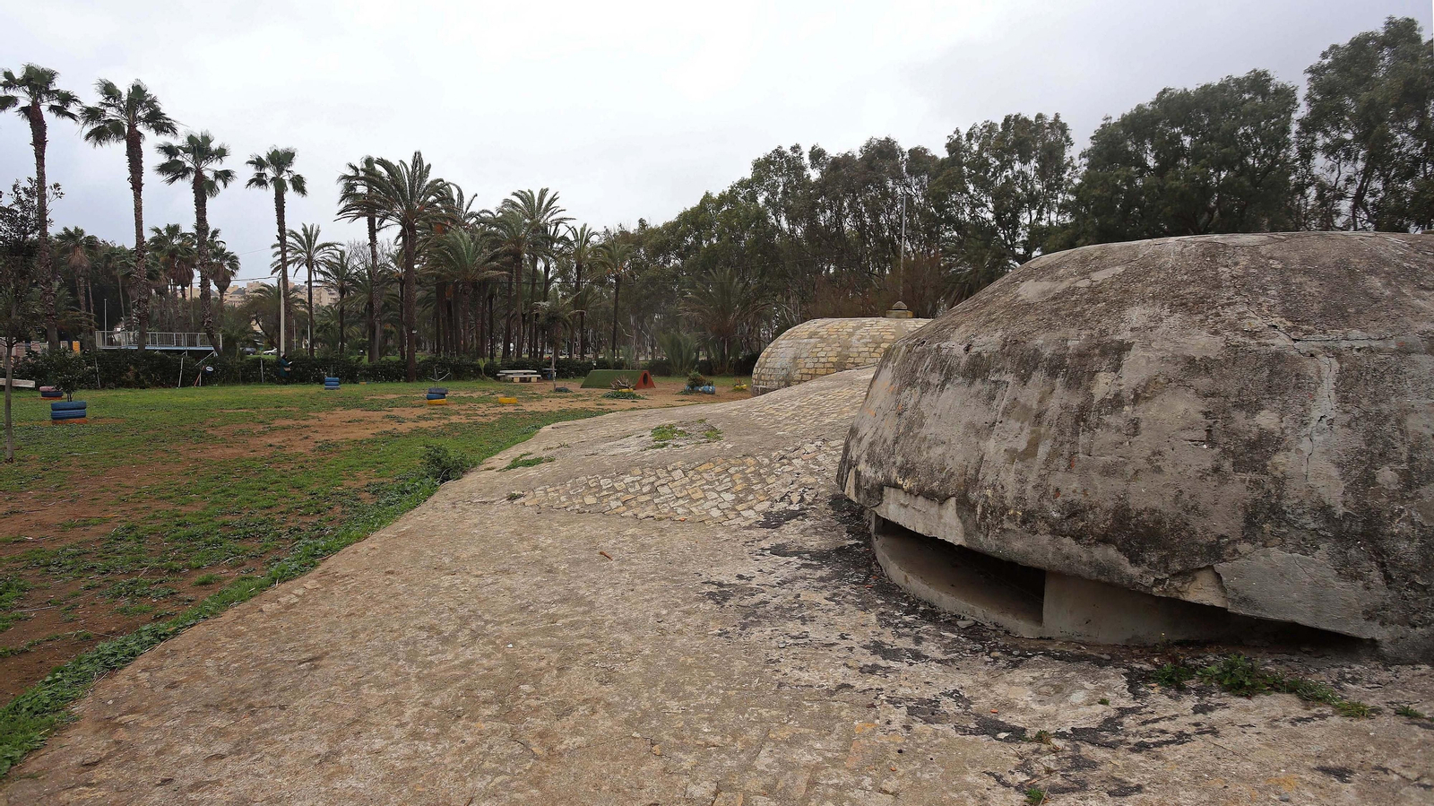Búnkeres del parque Princesa Sofía de La Línea
