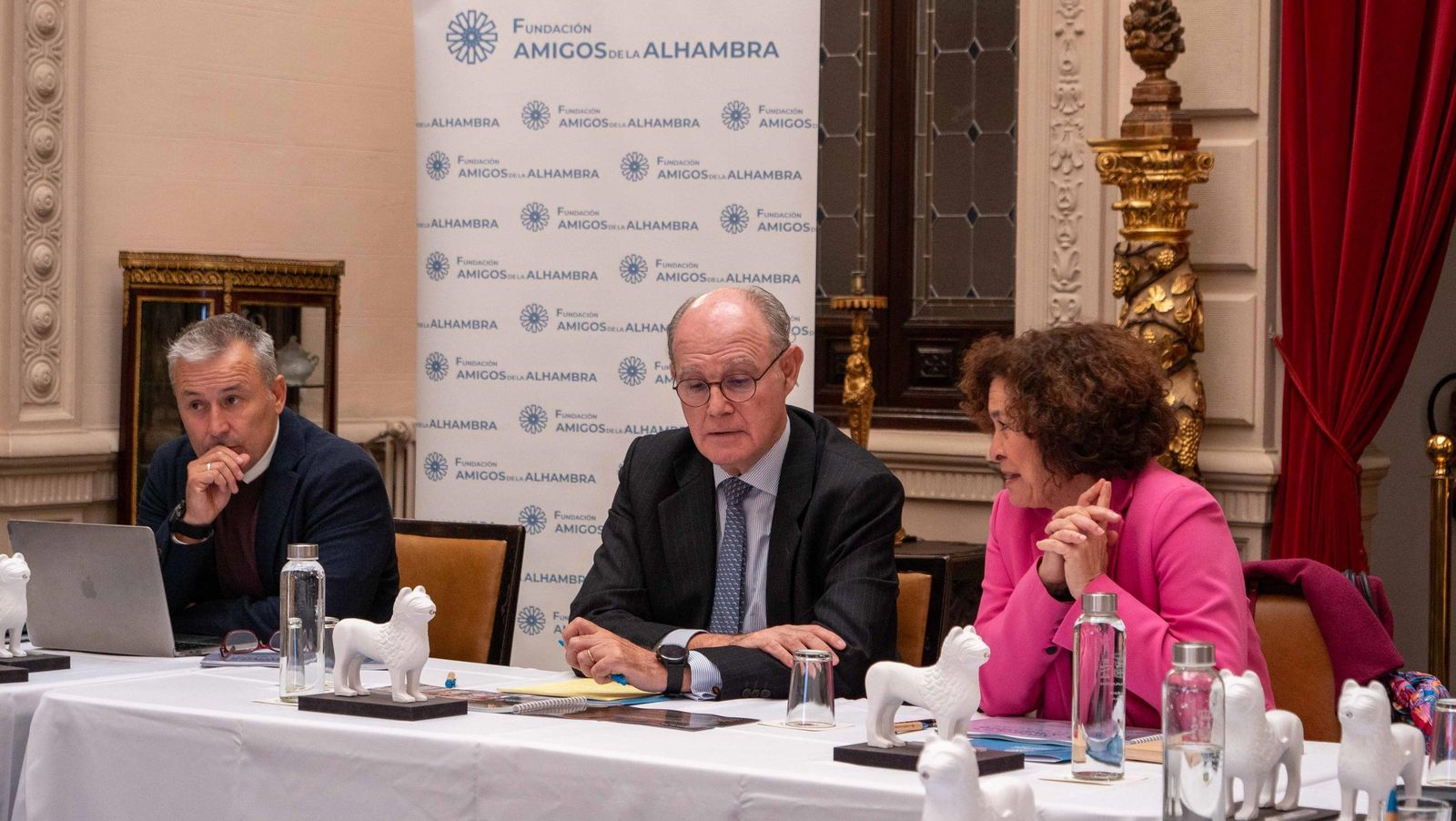 Reunión de patronos este martes.