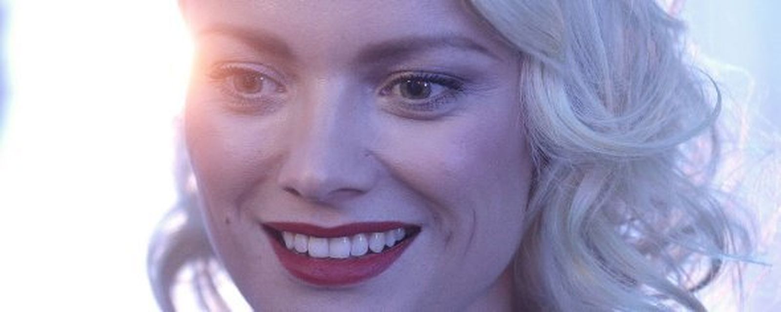 La modelo Franziska Knuppe con melena corta y ondulada estilo retro. EFE