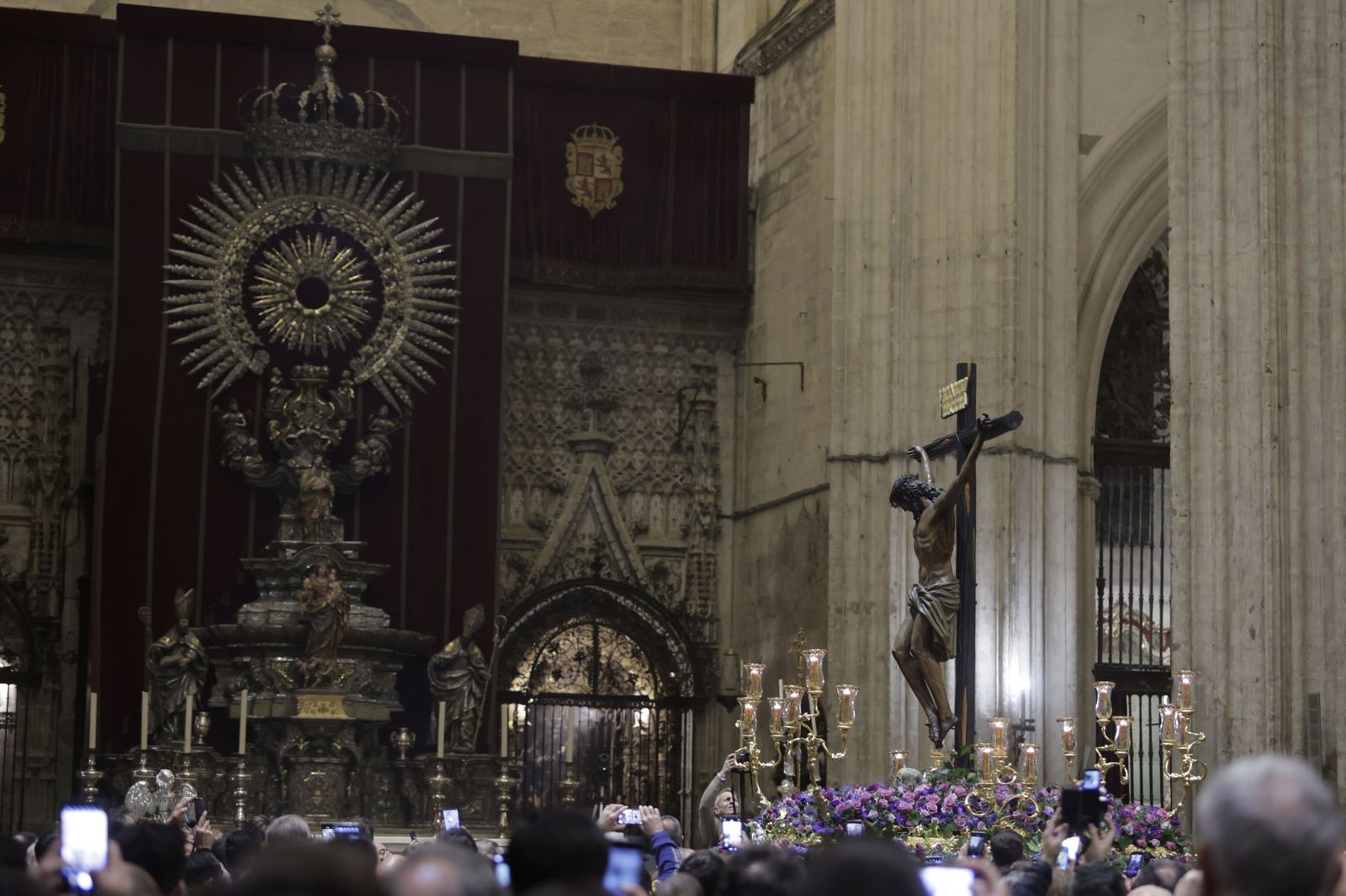 Las imágenes del Vía Crucis de las Hermandades