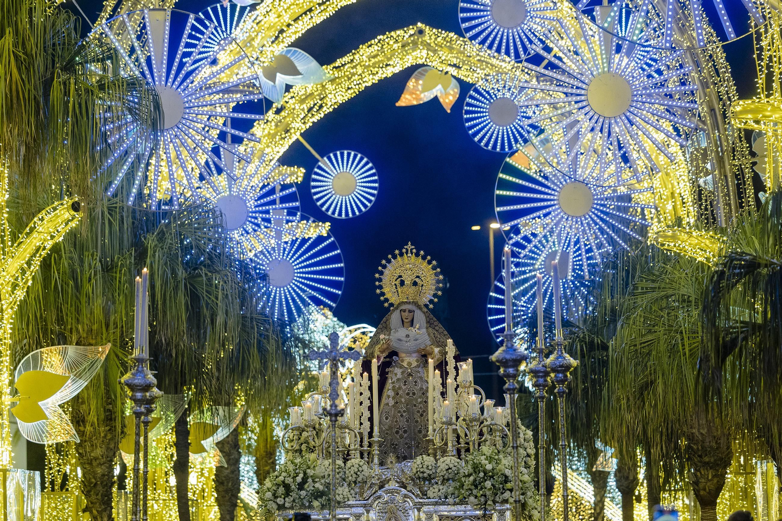 La procesión de regreso a la Merced de la  Virgen del Buen Fin de Sentencia en imágenes