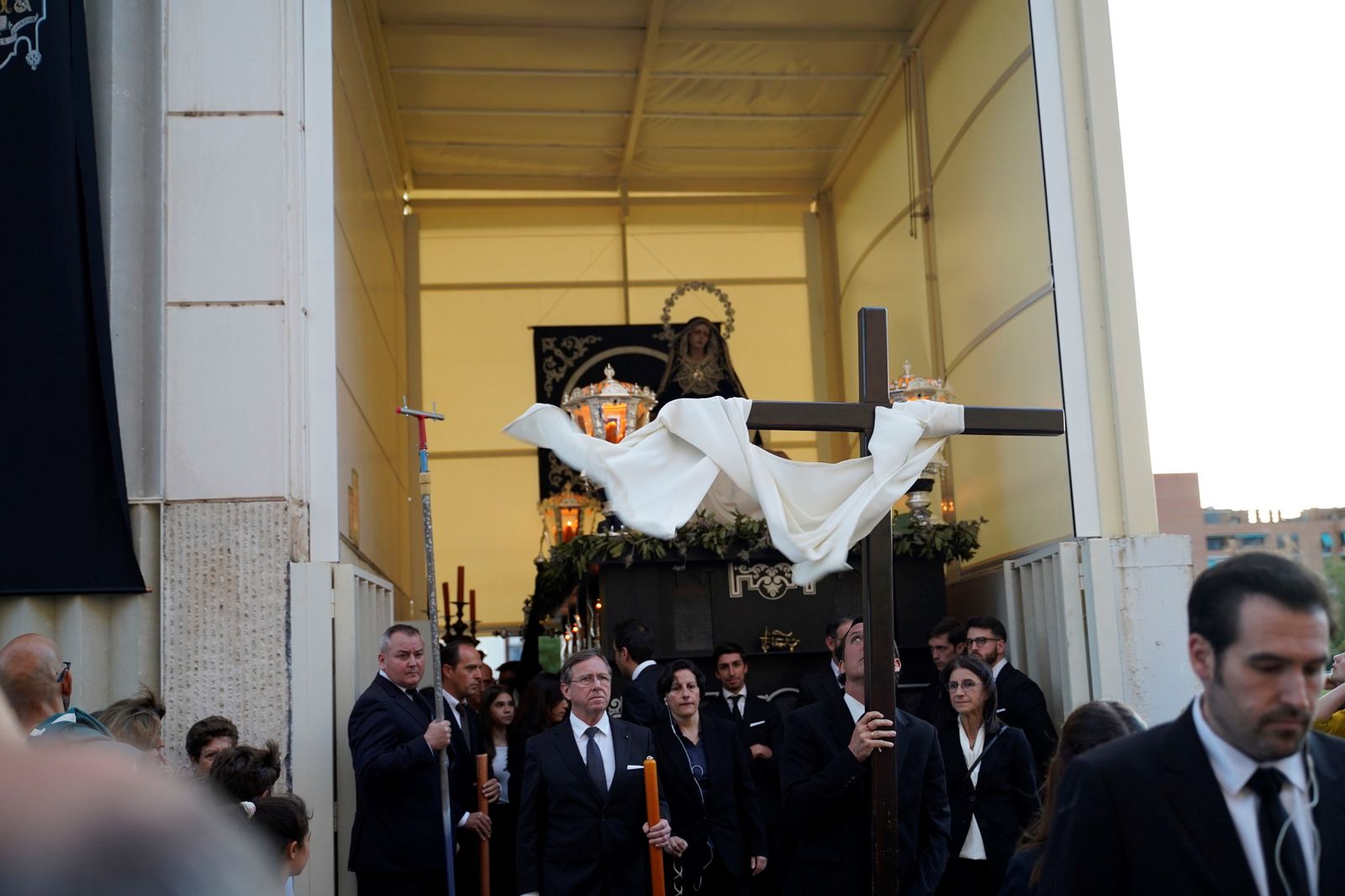 Sábado de Pasión en Córdoba: la procesión del Traslado al Sepulcro en imágenes.