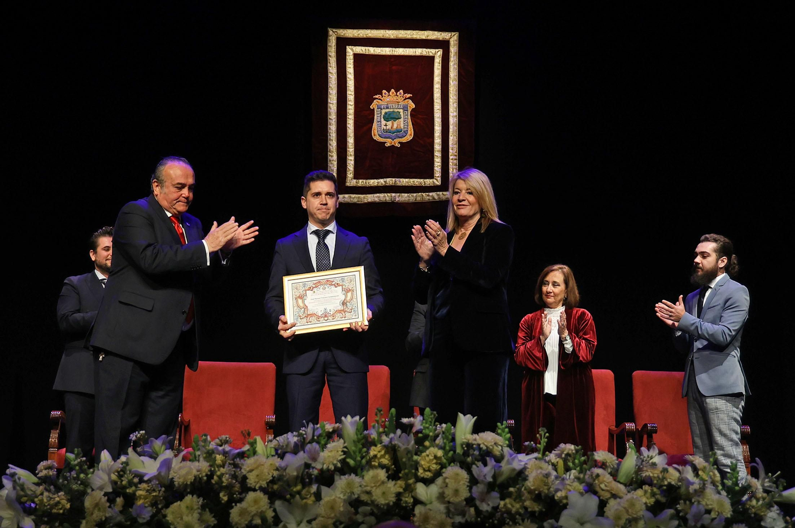 Pepelu Bonaño pregona a San Sebastián en el Gran Teatro de Huelva, en imágenes