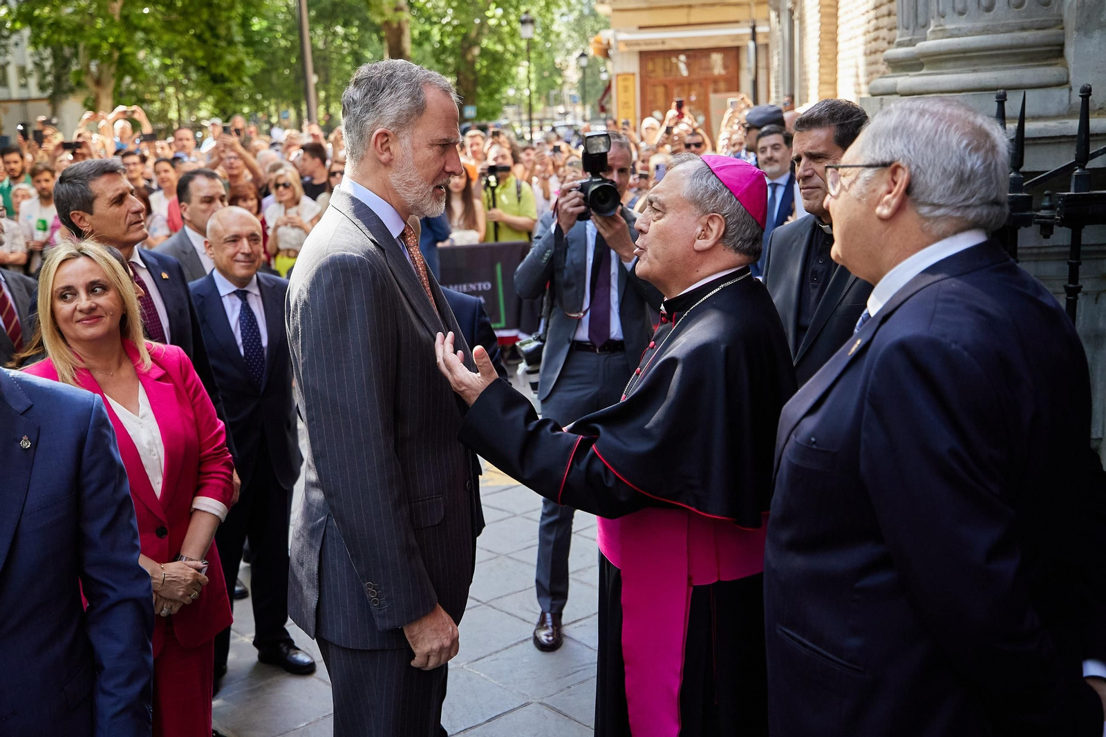 El Rey Felipe VI visita la Basílica de las Angustias, Mayo 2025 Las imágenes de la vista del Rey Felipe VI a la Basílica de la Virgen de las Angustias de Granada
