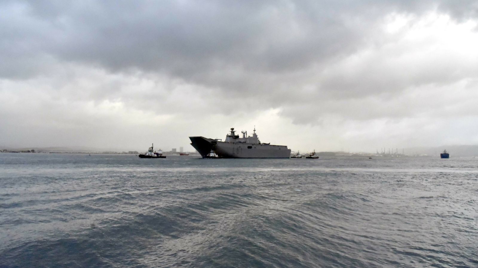 Portaviones Juan Carlos I en Algeciras