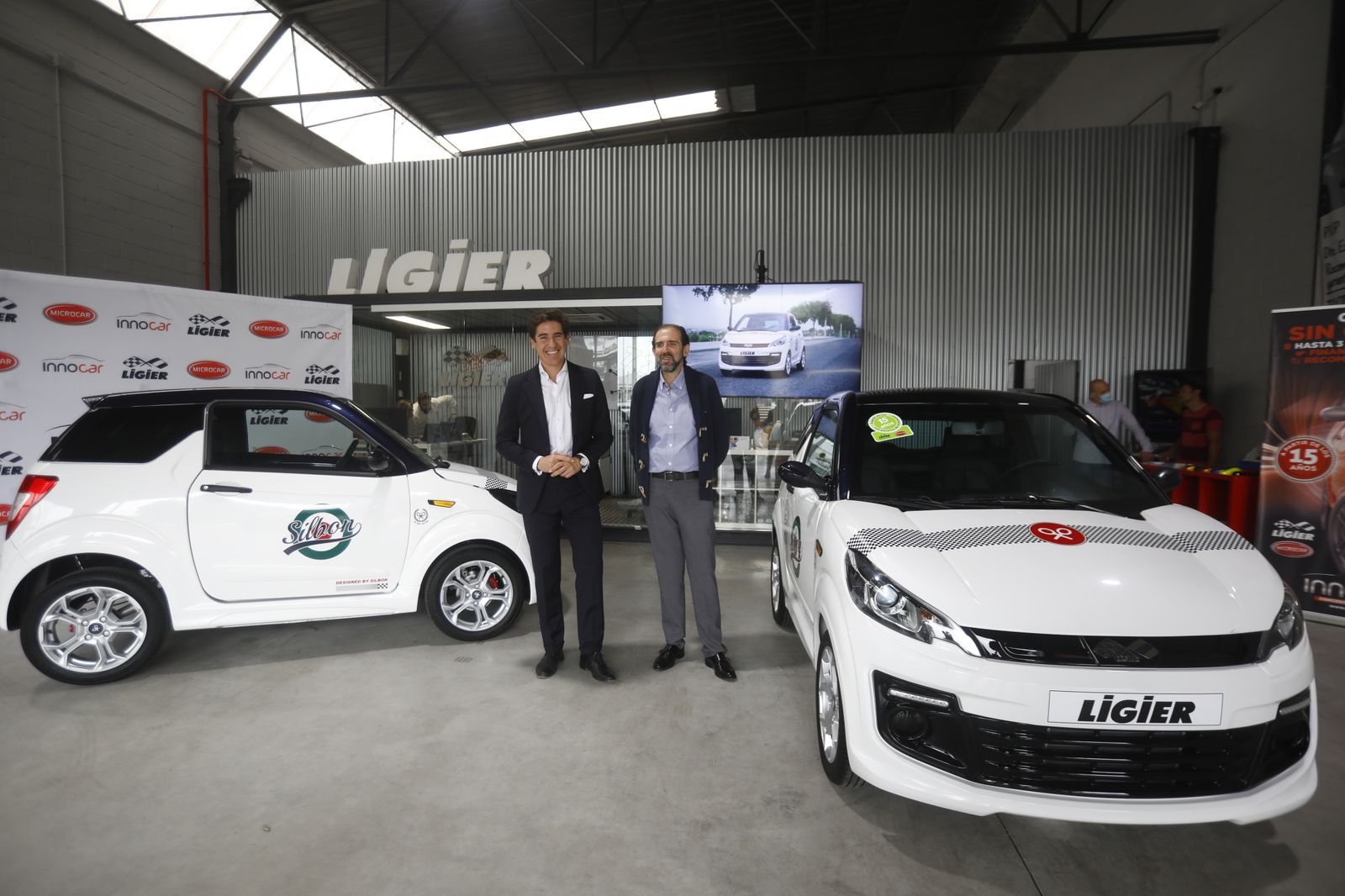 Pablo López y Juan Castro en la presentación del vehículo Ligier JS50 Silbon.