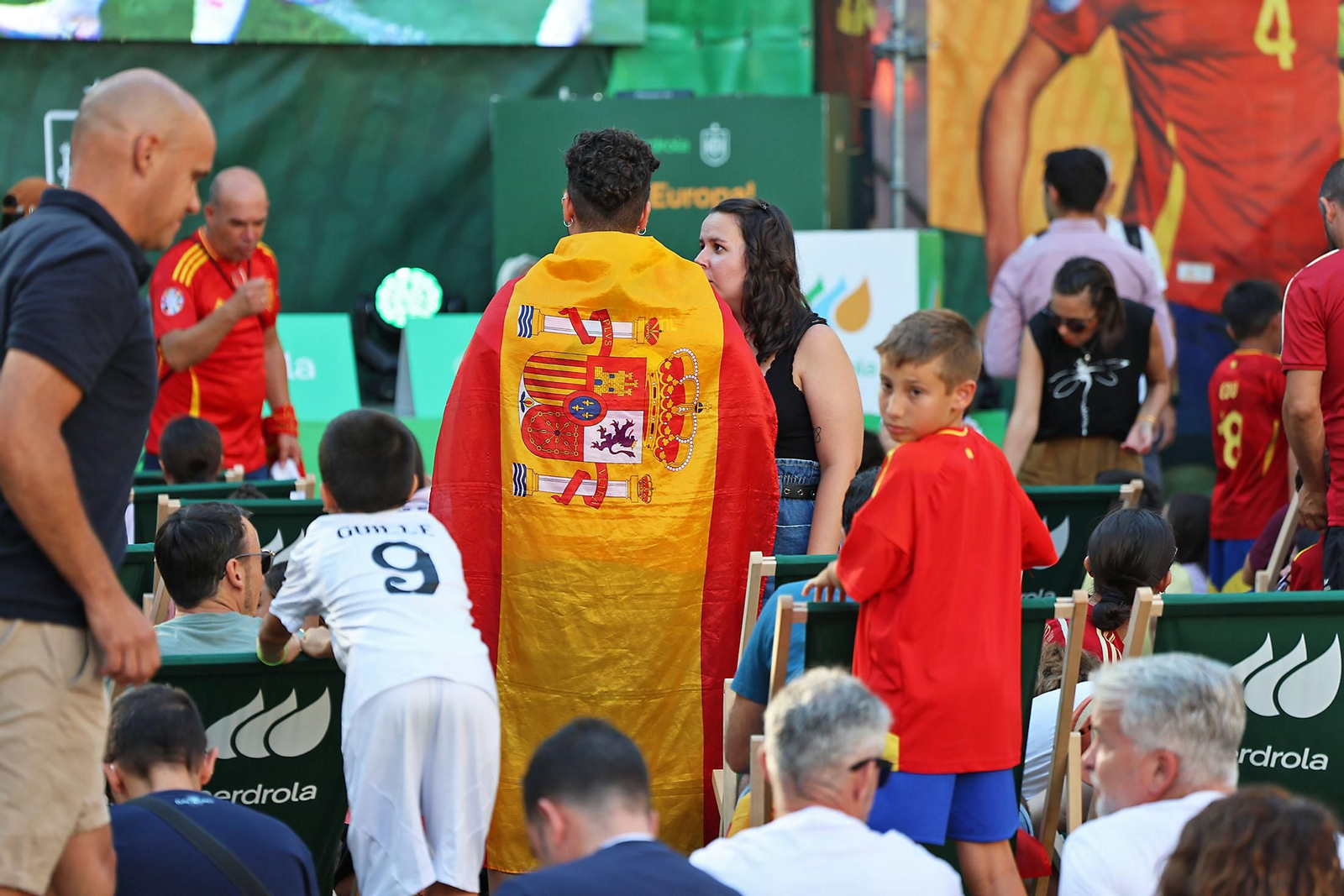 Imágenes de la Fan zone en Huelva de la Final de la Eurocopa entre Inglaterra y España Imágenes de la Fan zone en Huelva de la Final de la Eurocopa entre Inglaterra y España