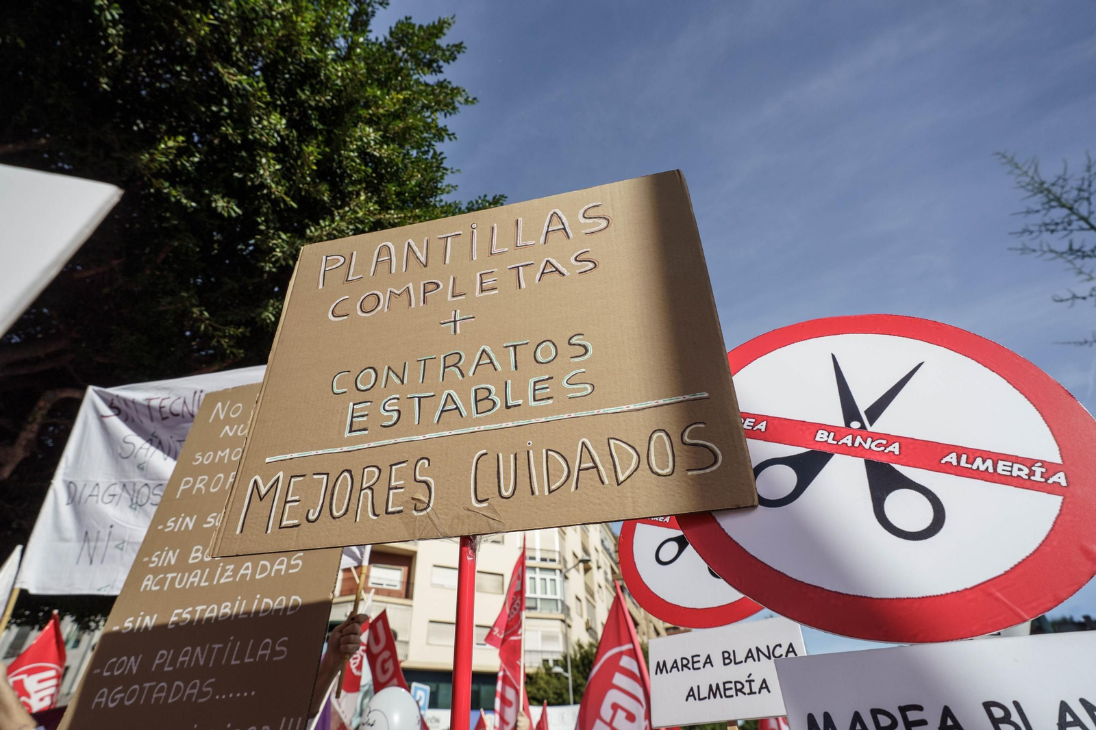 "La sanidad se defiende, gobierne quien gobierne", Almería se lanza a las calles por la sanidad pública
