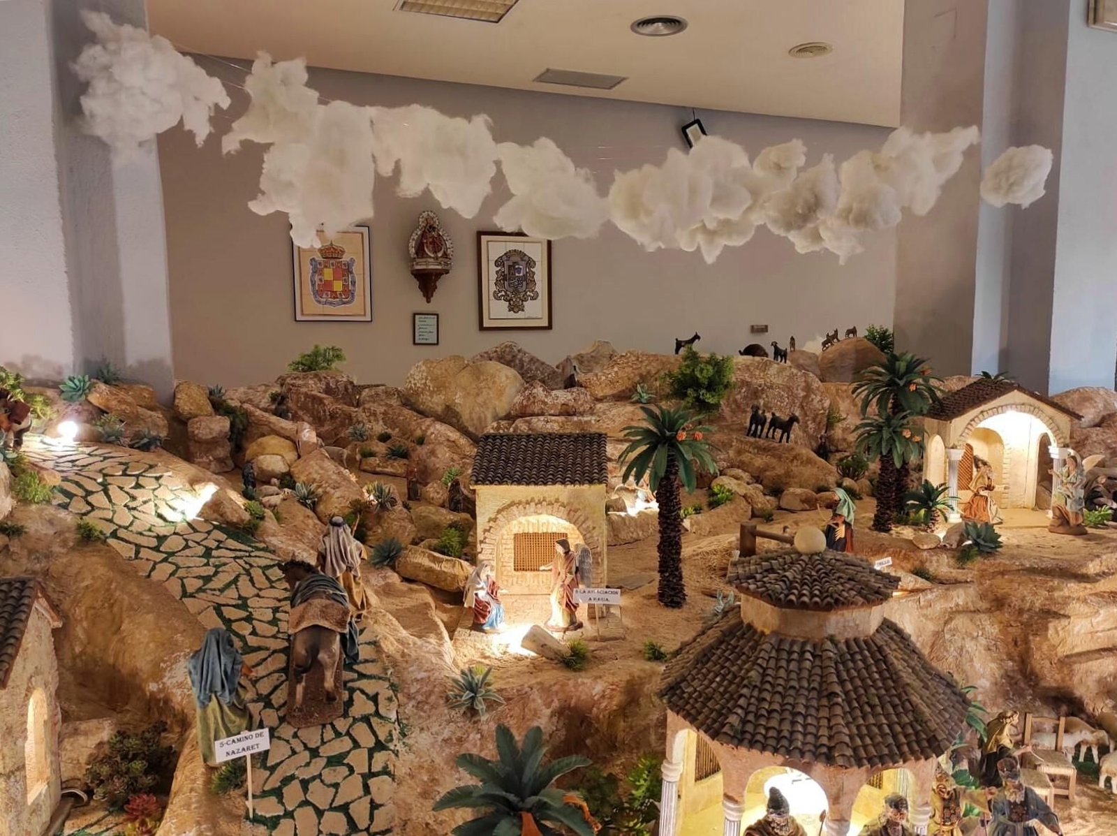 Rafael calcula que para hacer posible este belén bíblico se han necesitado unas 312 horas de montaje.