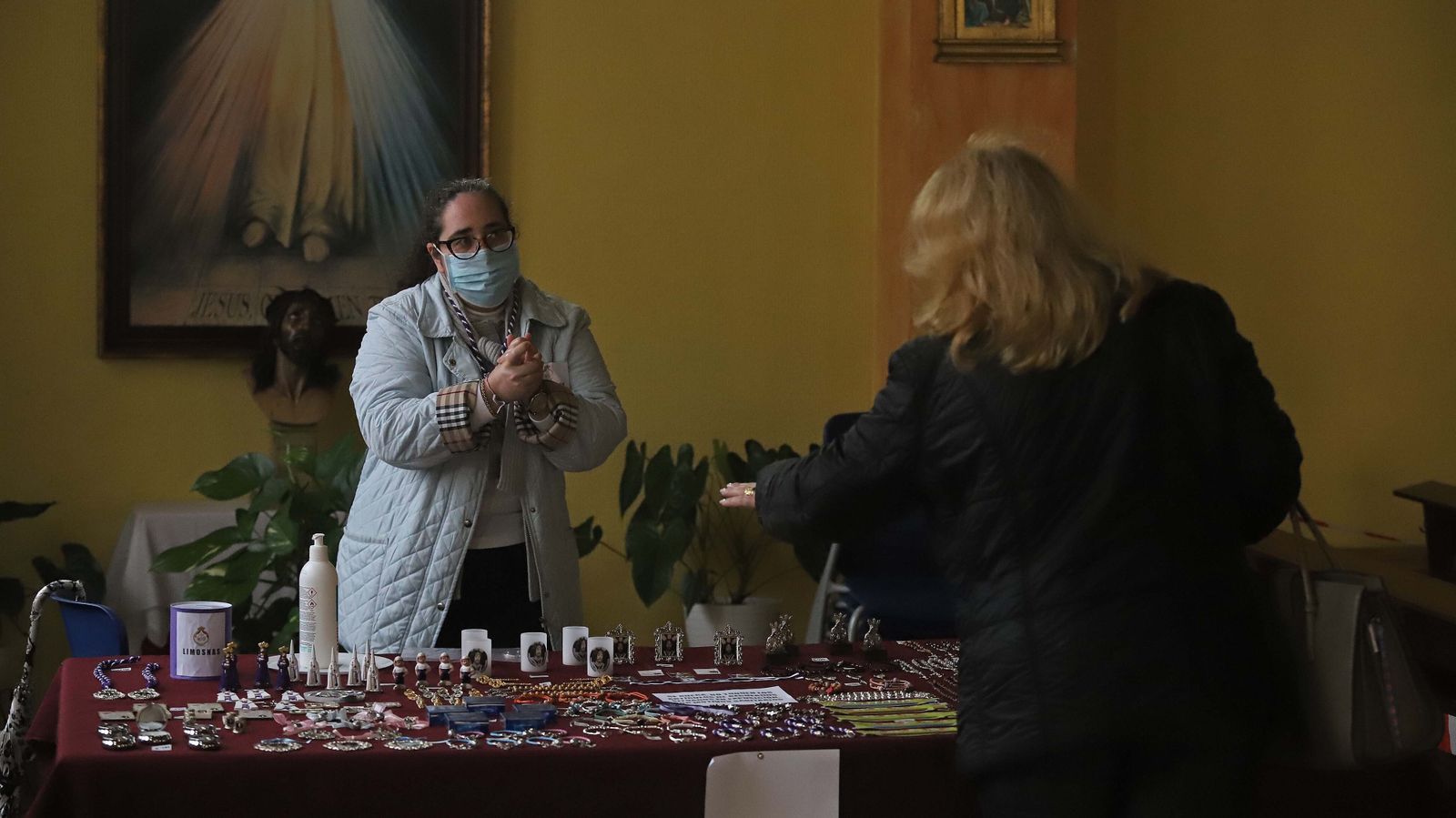 Solemne veneración de fieles al Medinaceli de La Línea