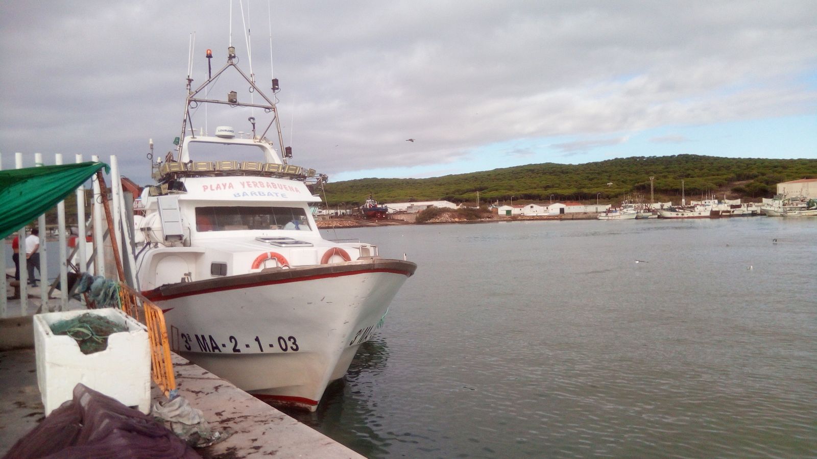 Uno de los barcos que pertenecen a la pesquera de Barbate