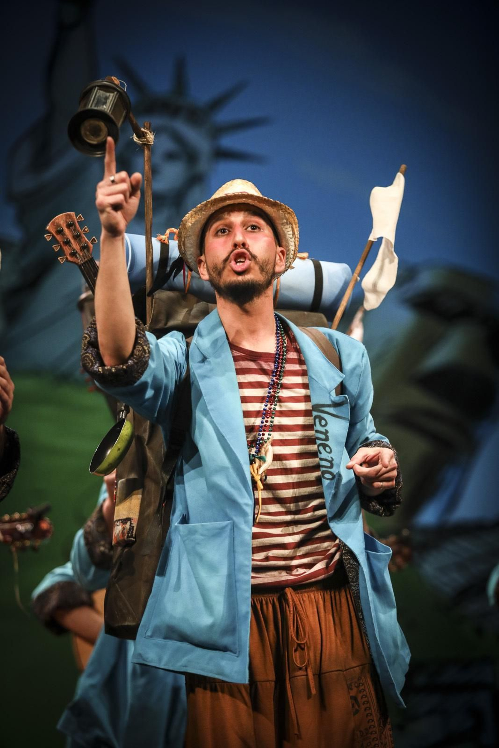 Chirigota Los activistas se la dan de artistas