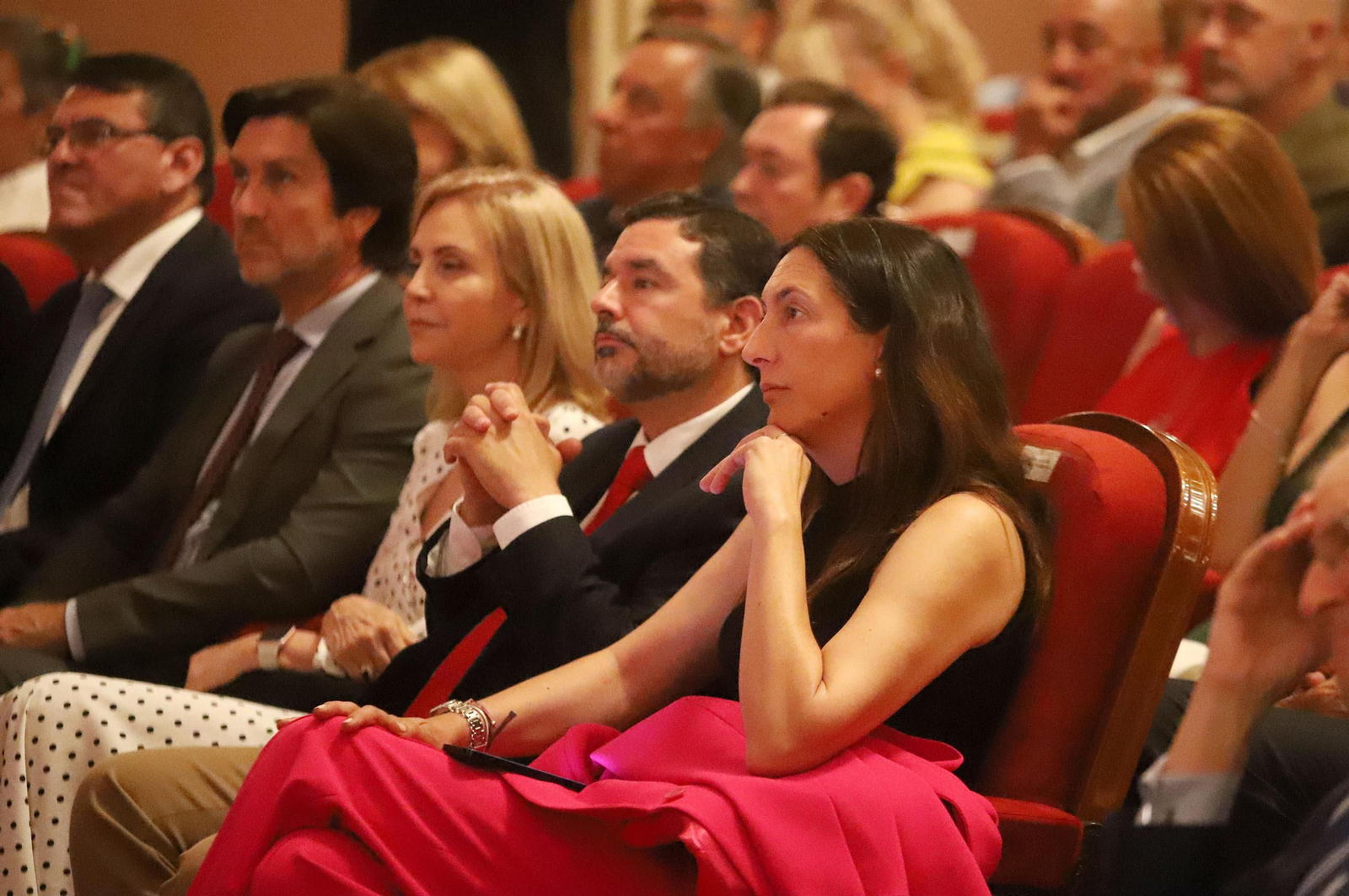 Imágenes de la toma de posesión de Pilar Miranda como alcaldesa de Huelva