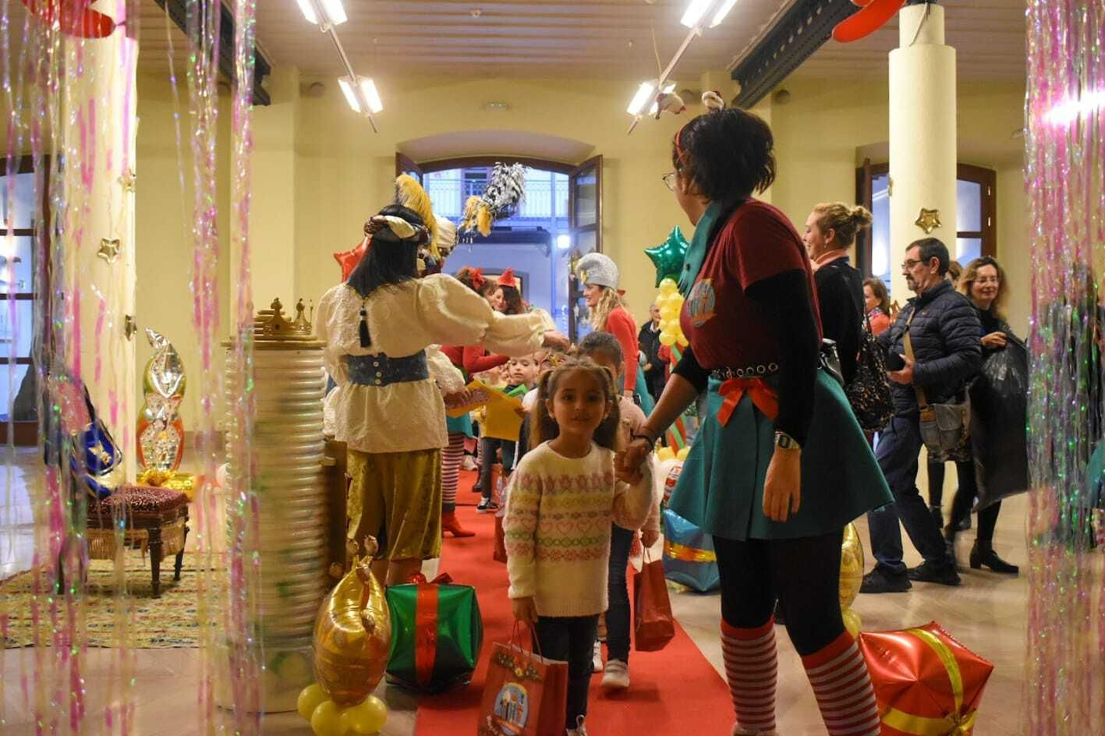 Imágenes de la Gala de la Ilusión de los Reyes Magos de Cádiz