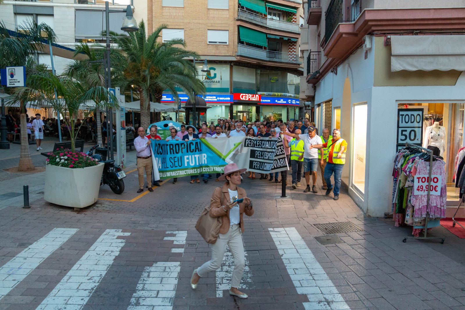 Manifestación por las infraestructuras de la Costa de Granada