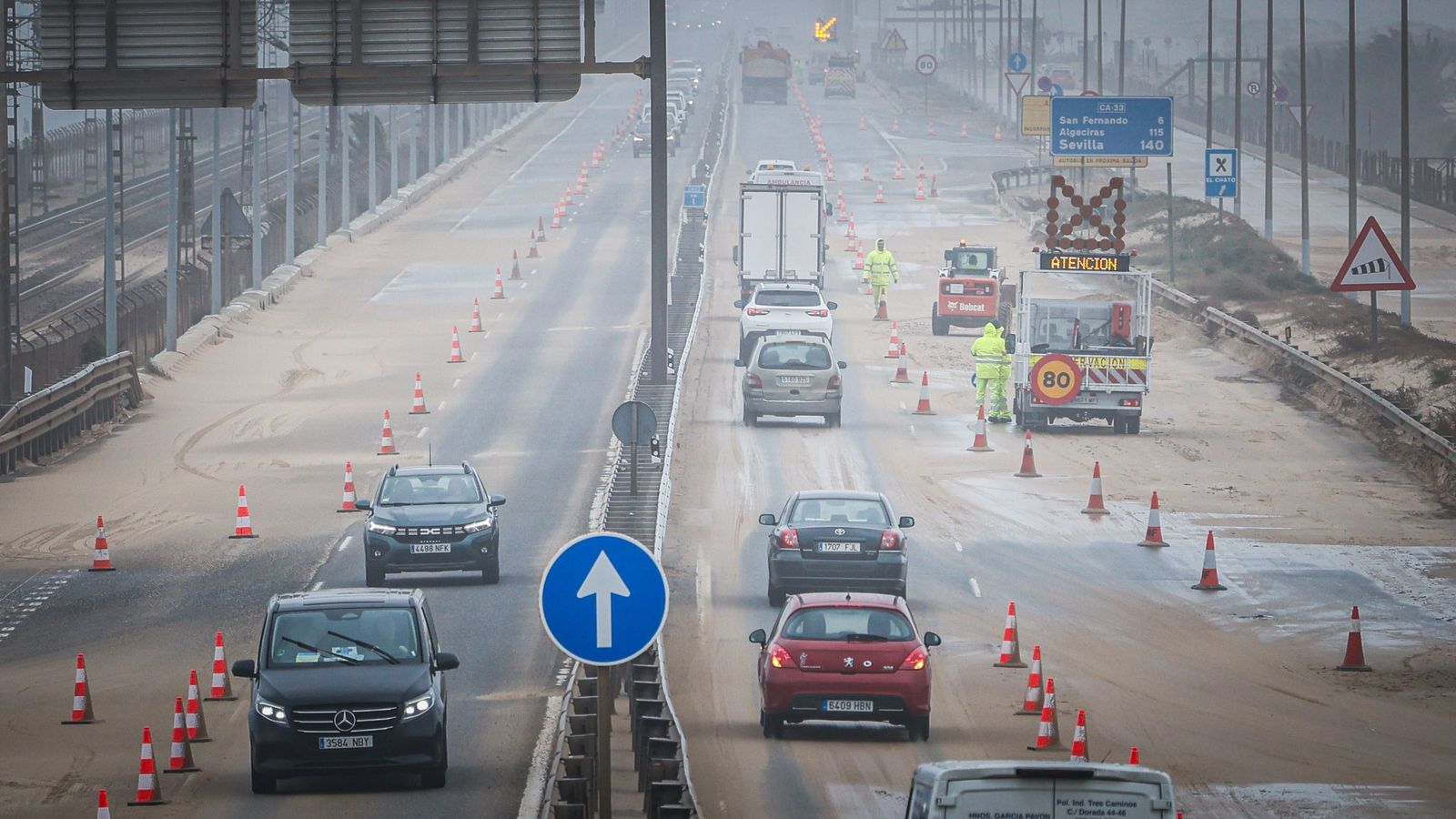 Imágenes de las incidencias y destrozos provocados por la borrasca Kristin en Cádiz