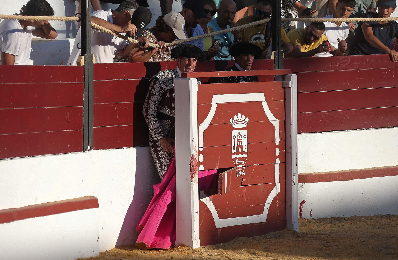 Fotos de la corrida de la reapertura de la plaza de toros de Tarifa: El Cid, Manuel Escribano y Manuel Ponce