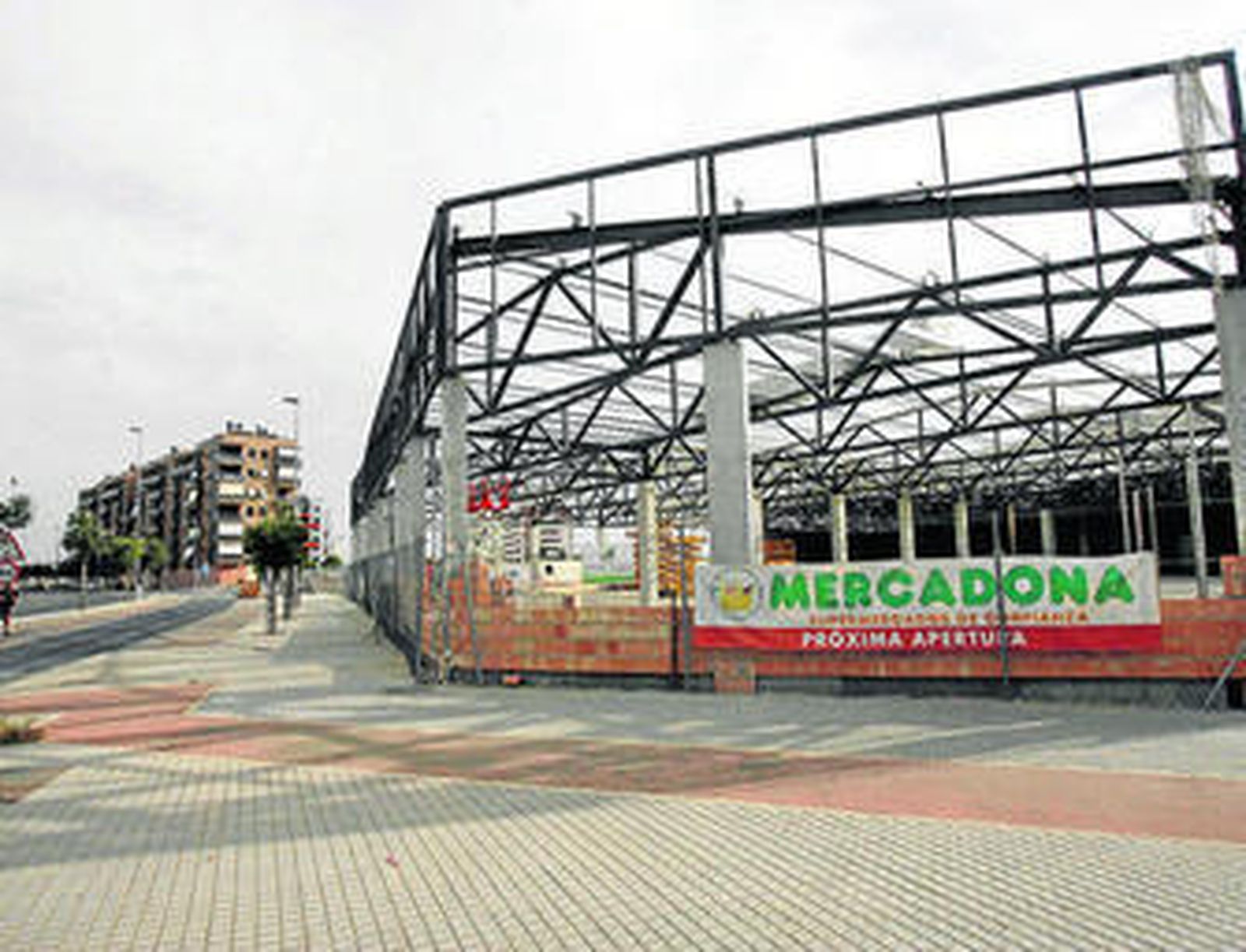Construcción del nuevo Mercadona, en la zona de Poniente.
