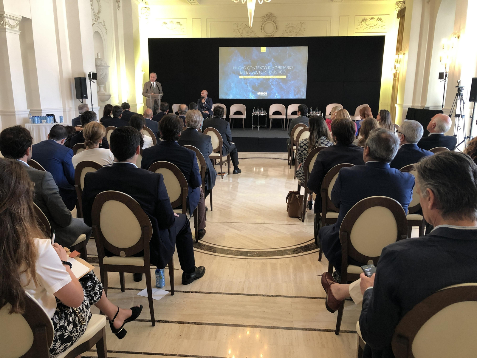 El alcalde de Málaga este martes en el encuentro inmobiliario. El alcalde de Málaga este martes en el encuentro inmobiliario.