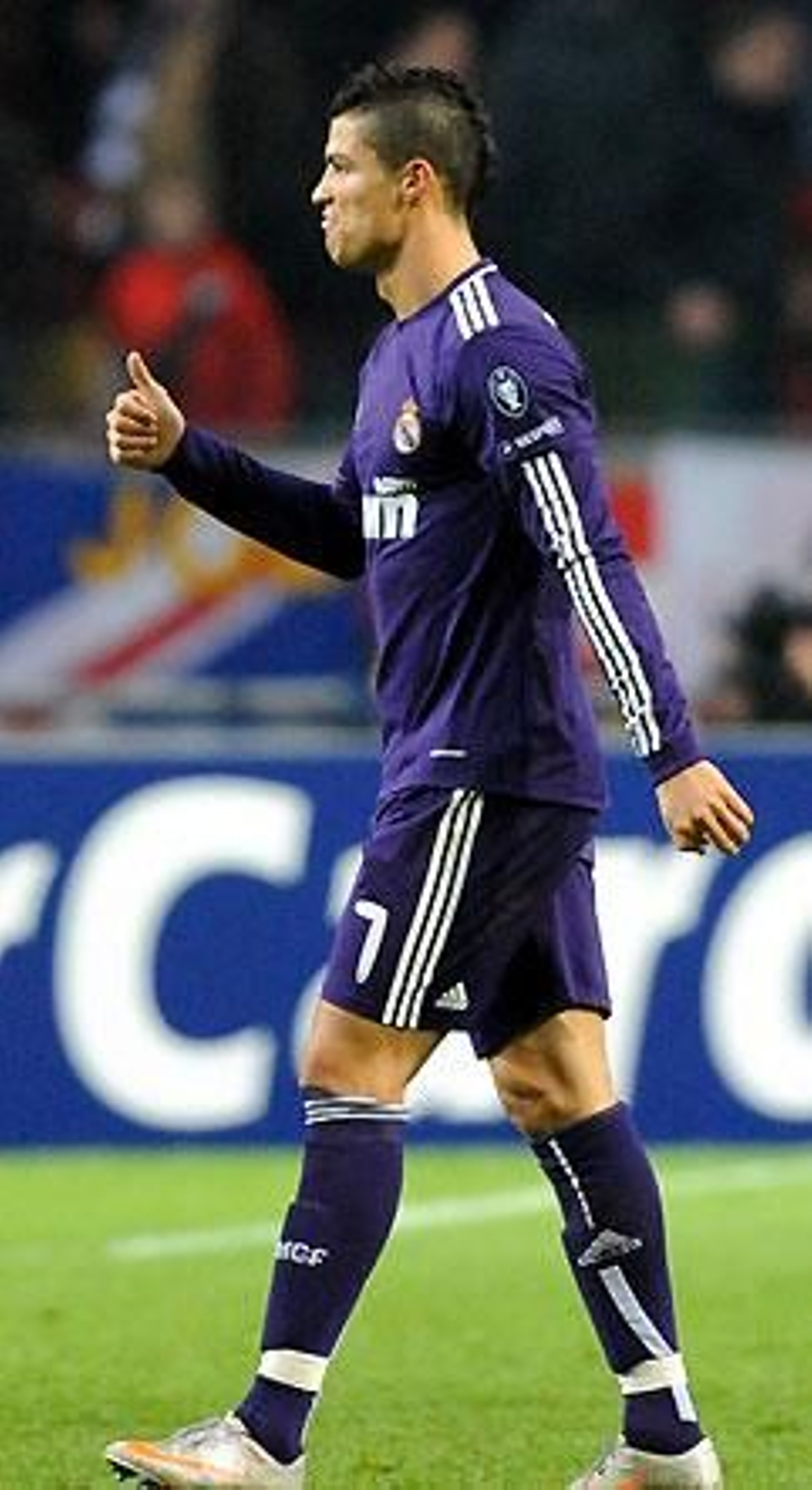 El Real Madrid se clasifica como primero de grupo tras una sencilla goleada ante el Ajax (0-4)