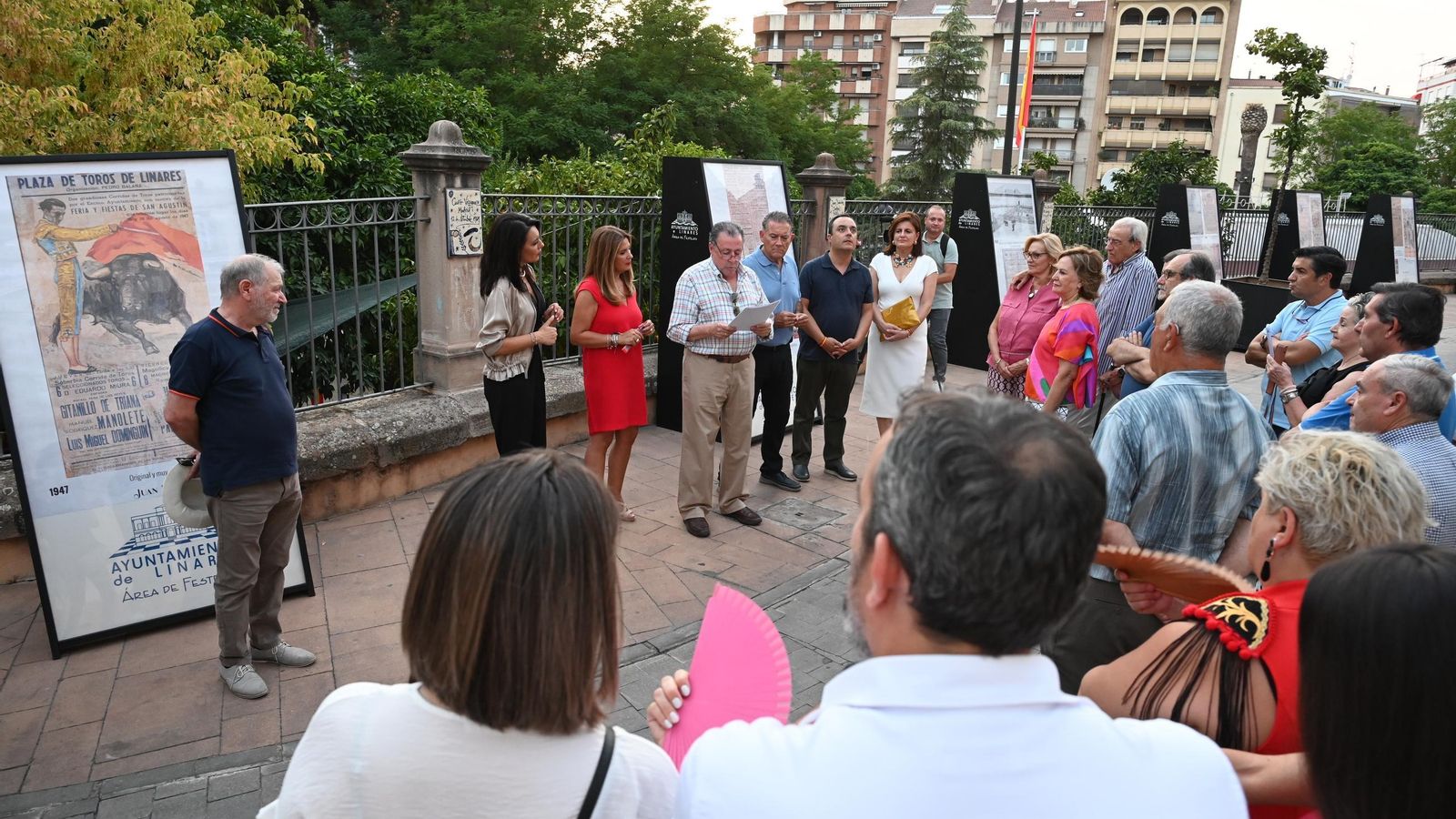 El Paseo de los Toreros acoge durante la Feria de San Agustín la exposición ‘Recuerdos Taurinos de Linares’