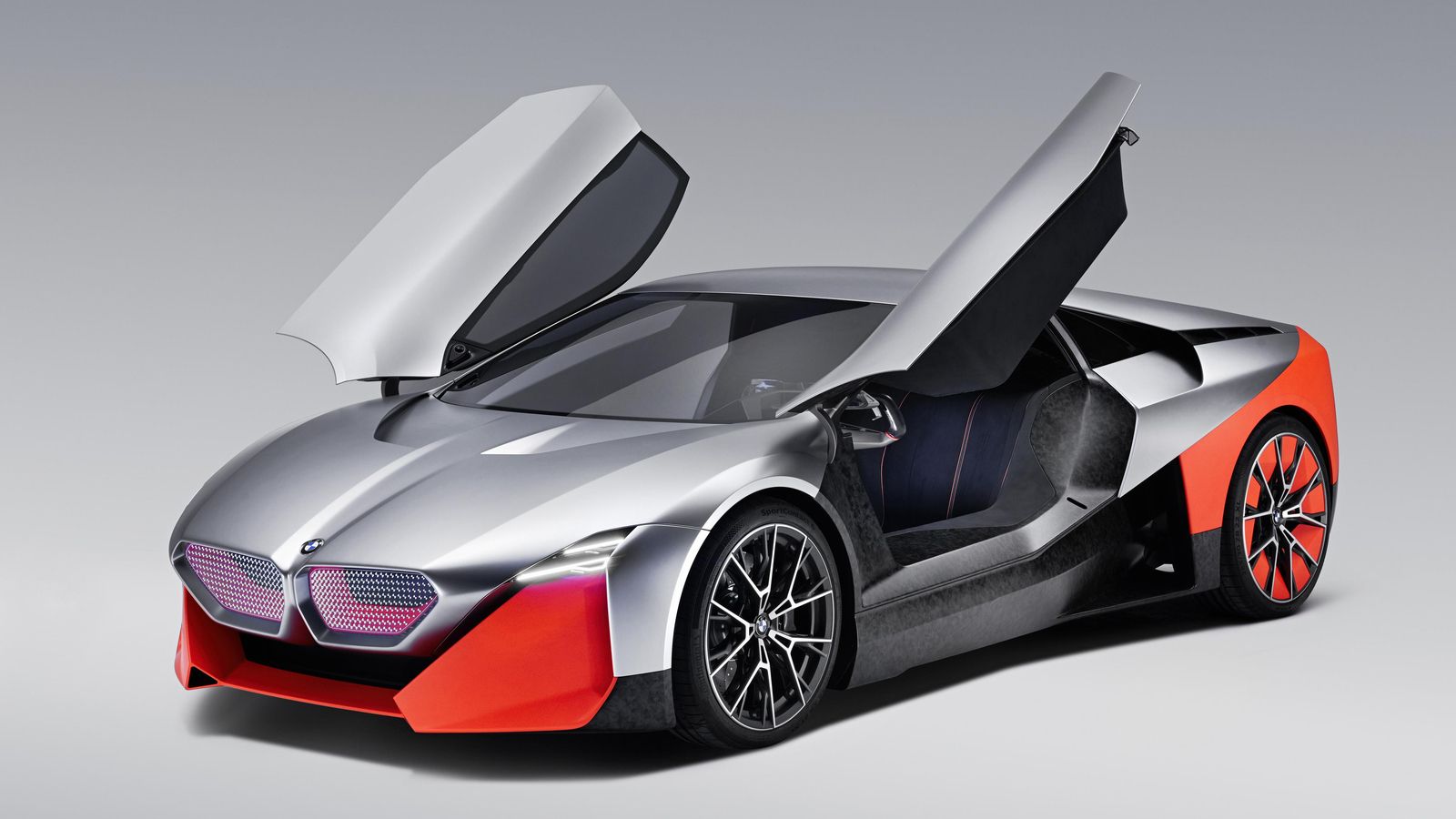 BMW Vision M NEXT Concept de 2019 tenía un sistema de propulsión híbrido de unos 600 CV pero, a partir de él, bien podría desarrollarse el M eléctrico con el que contará la marca en un futuro. BMW Vision M NEXT Concept de 2019 tenía un sistema de propulsión híbrido de unos 600 CV pero, a partir de él, bien podría desarrollarse el M eléctrico con el que contará la marca en un futuro.