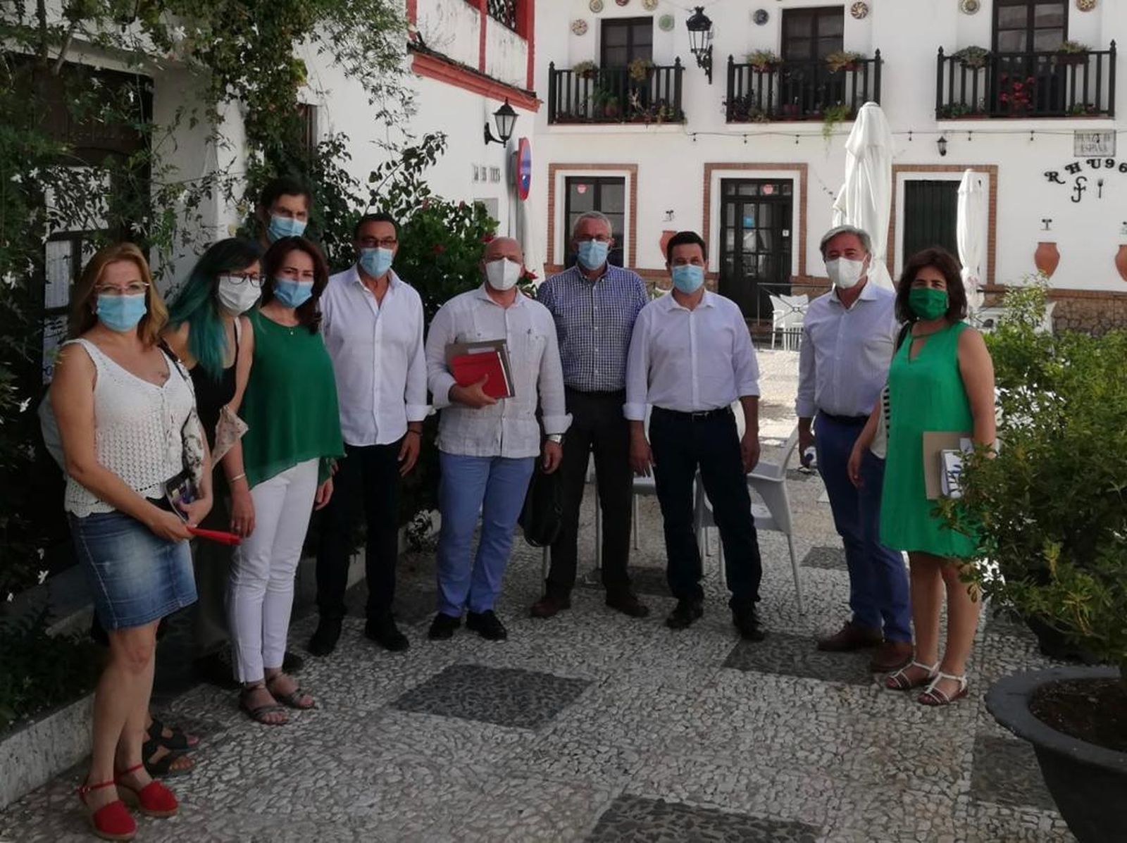 El presidente de la Diputación Provincial visita Alájar en su ronda por los pueblos de la Sierra