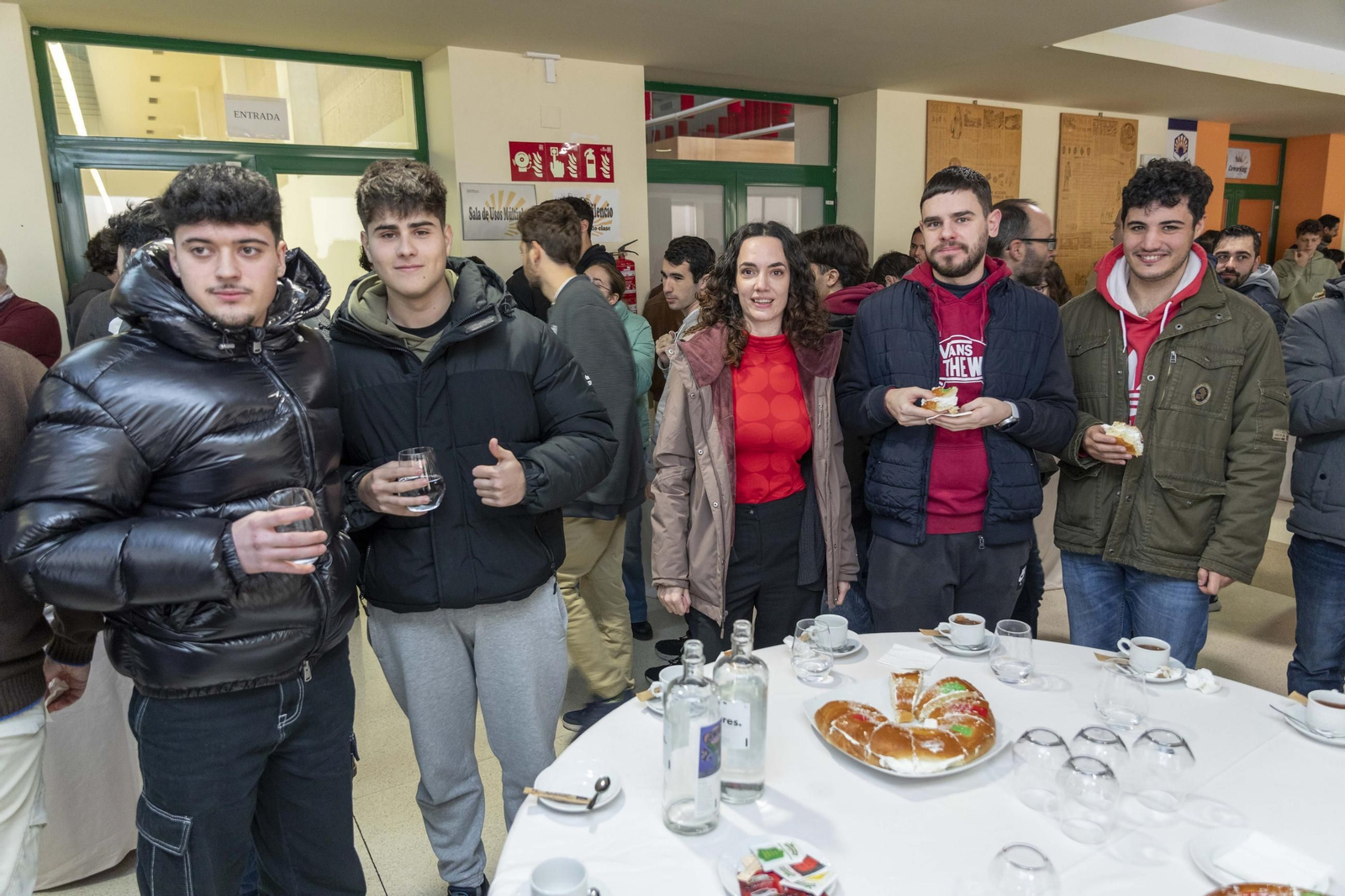 eL Tradicional desayuno con roscón de Reyes en el Campus de Rabanales, en imágenes