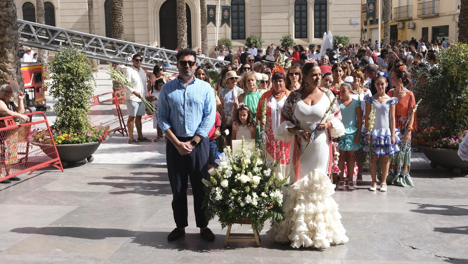 Ofrenda floral a la Virgen del Mar en la Feria de Almería 2024, en imágenes
