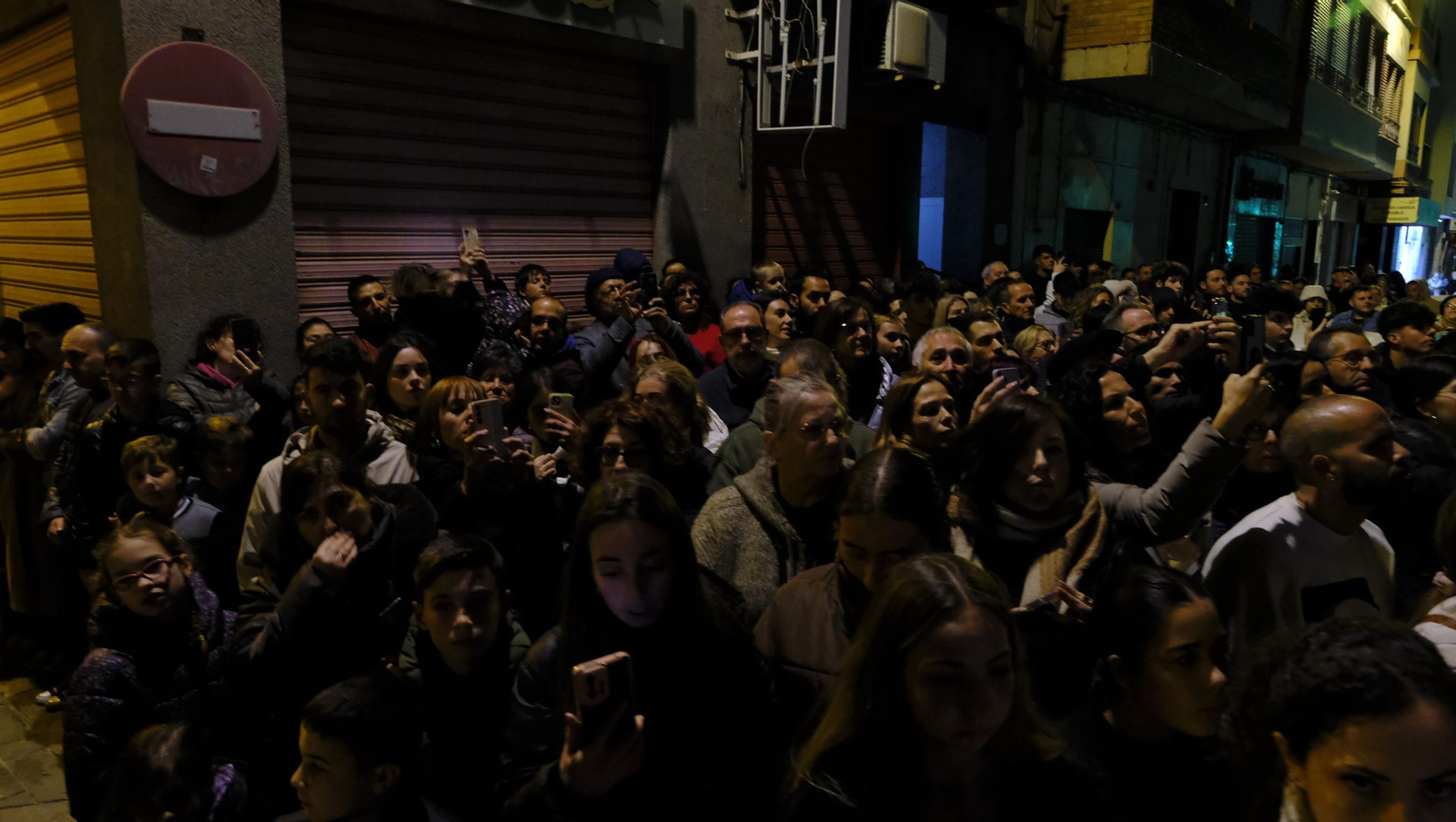 Las mejores imágenes de la Procesión del Perdón, en la noche del Martes Santo en Almería