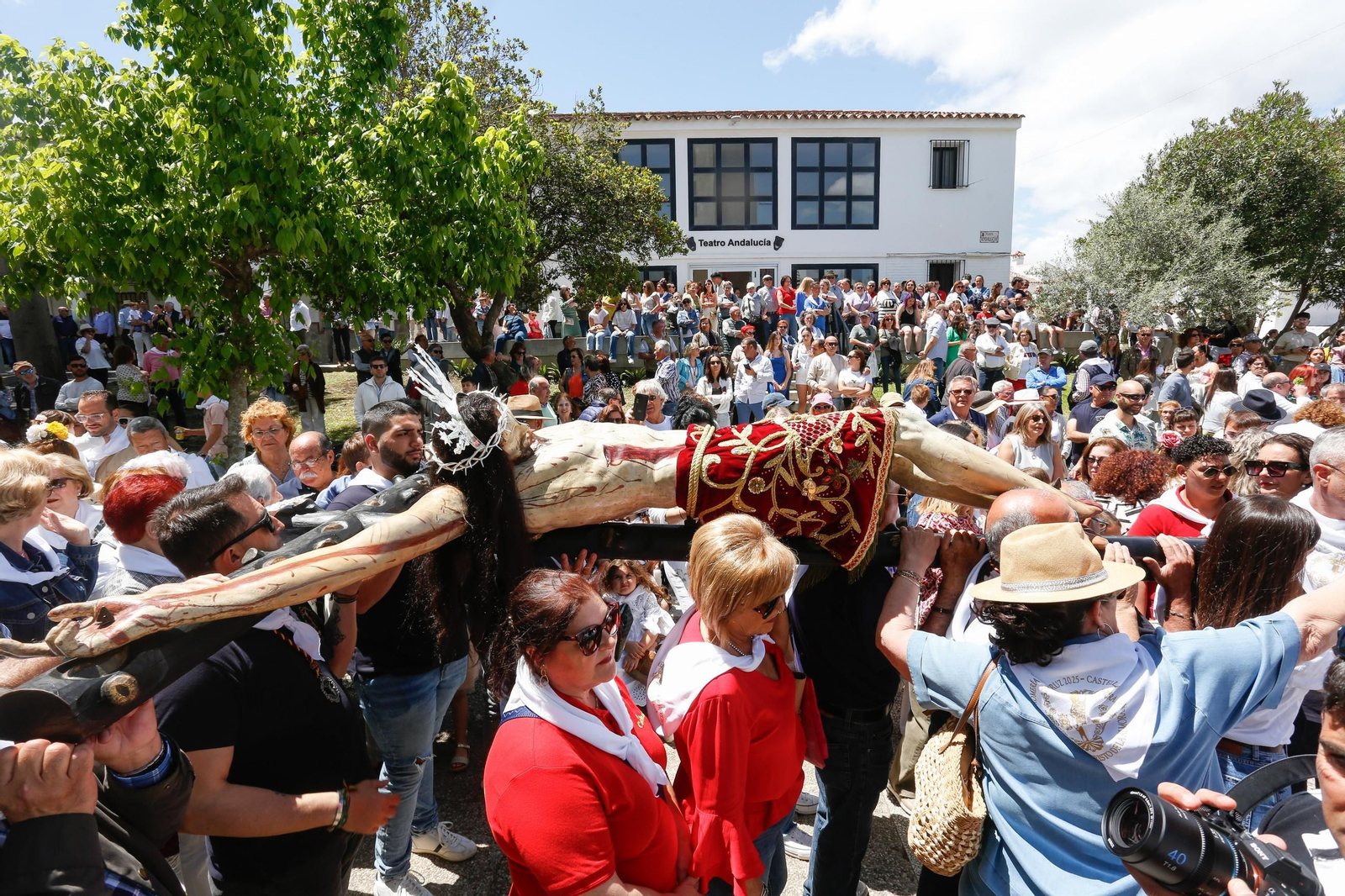 Fotos del domingo de Feria y la romería del Cristo de la Almoraima