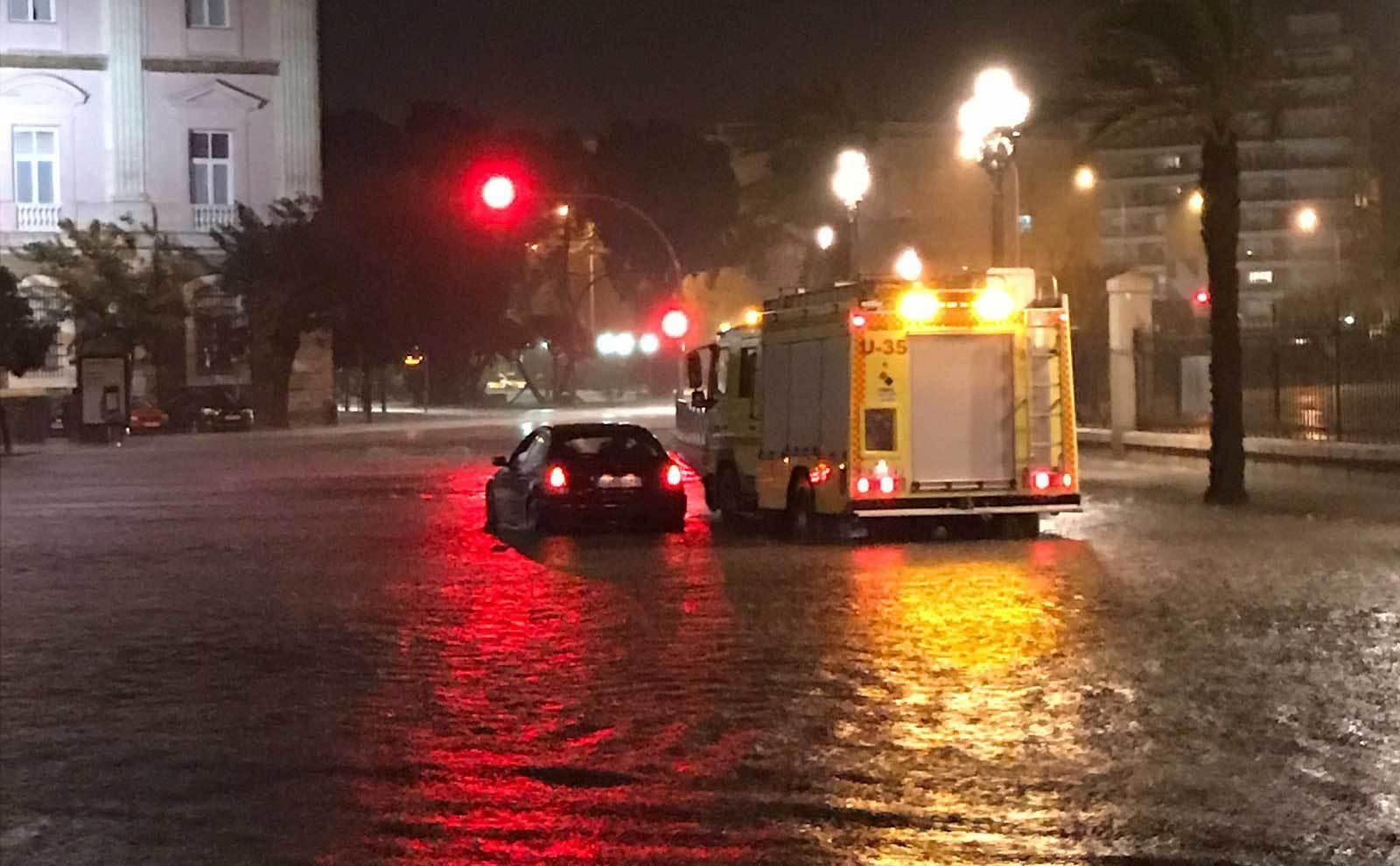 Los efectos del aguacero en Cádiz