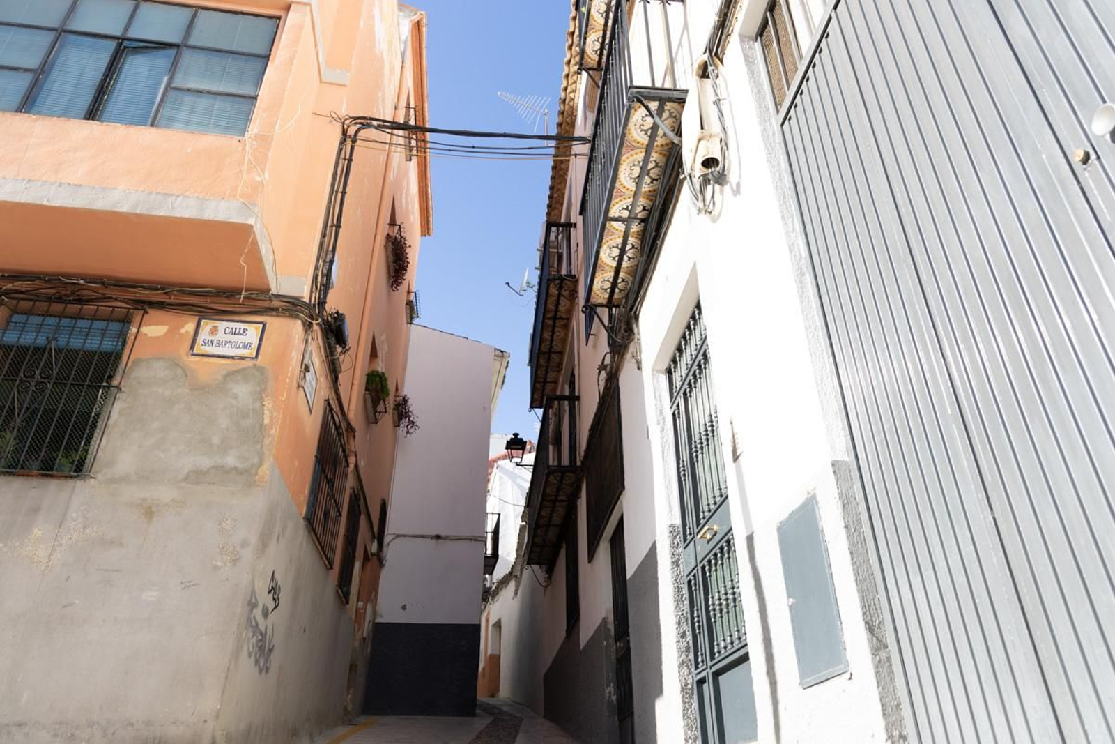 ¿Qué secretos esconde la calle más estrecha de Jaén?