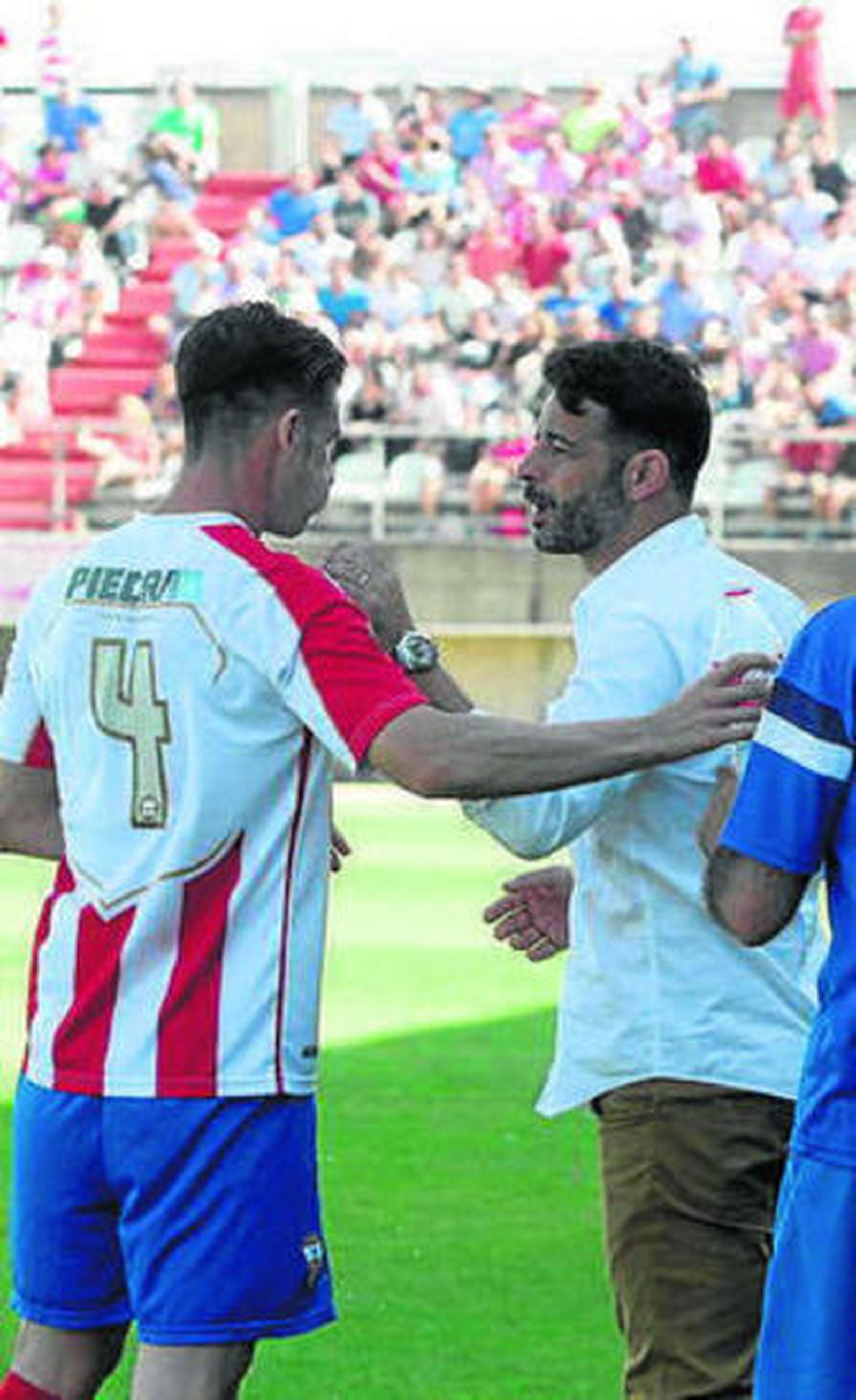 Mere habla con Benítez.