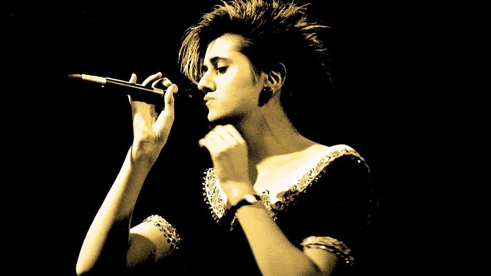 Tracey Thorn, durante un concierto de Everything But The Girl a finales de los años 80.