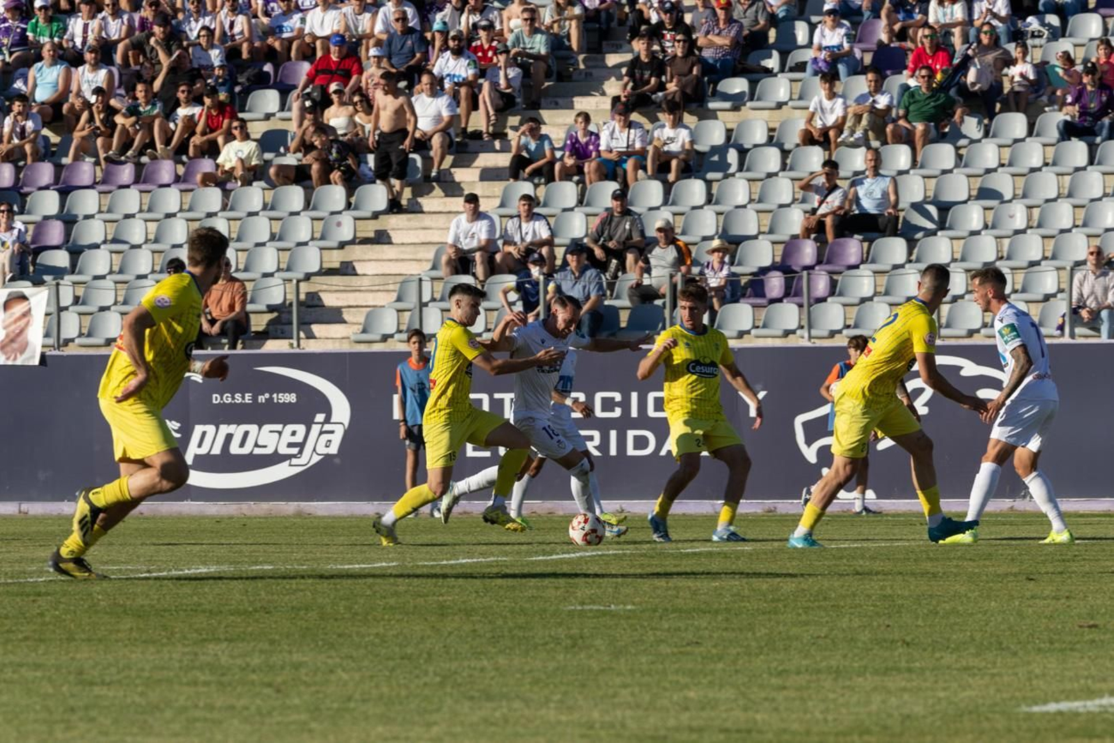 Las mejores imágenes del Real Jaén - CD Huétor Tájar Las mejores imágenes del Real Jaén - CD Huétor Tájar