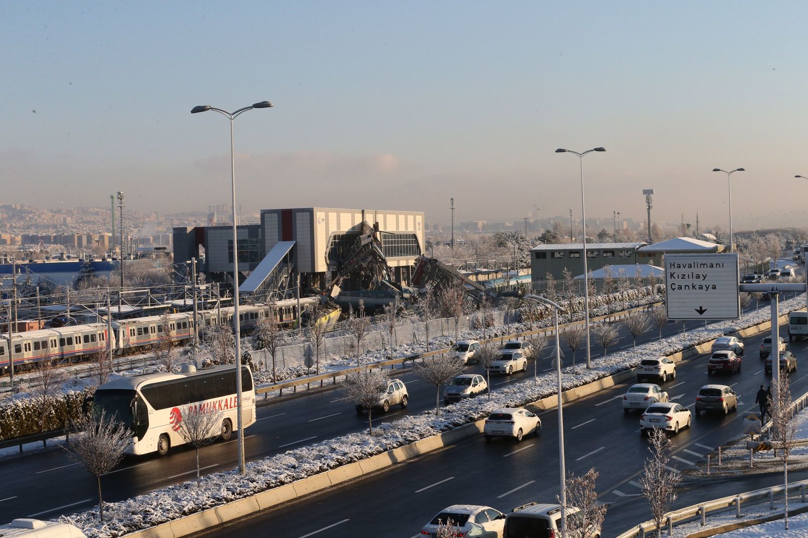 Las imágenes del accidente ferroviario de Ankara