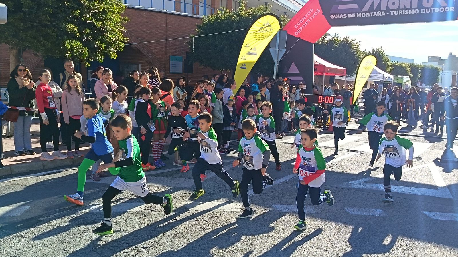 La San Silvestre albojense recoge 700 kilogramos de alimentos destinados a Cáritas