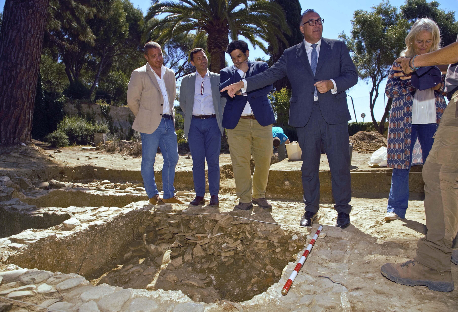 Fotos de la visita de Arturo Bernal al enclave arqueológico de Carteia.